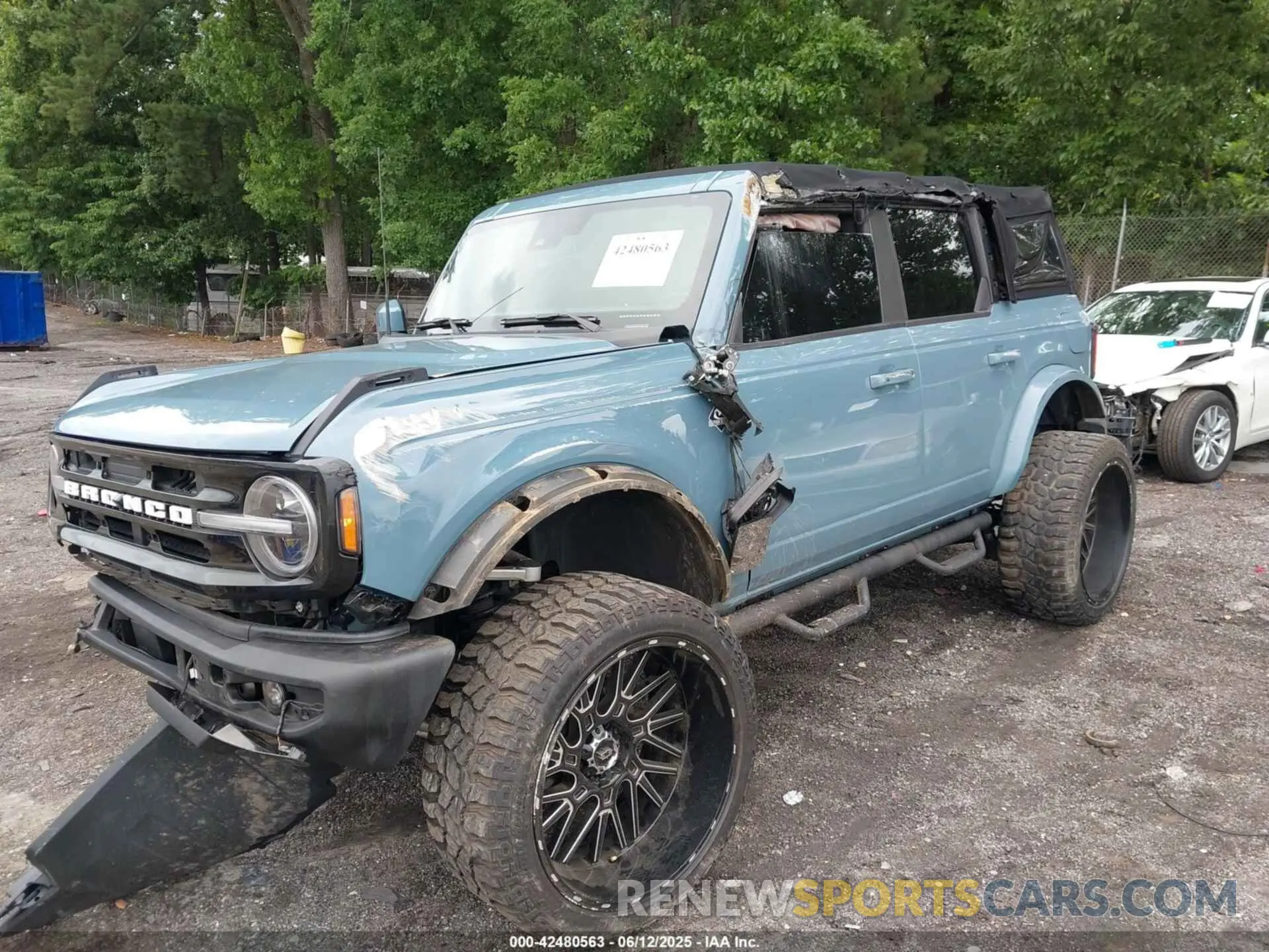 6 Photograph of a damaged car 1FMDE5BH9NLB11487 FORD BRONCO 2022