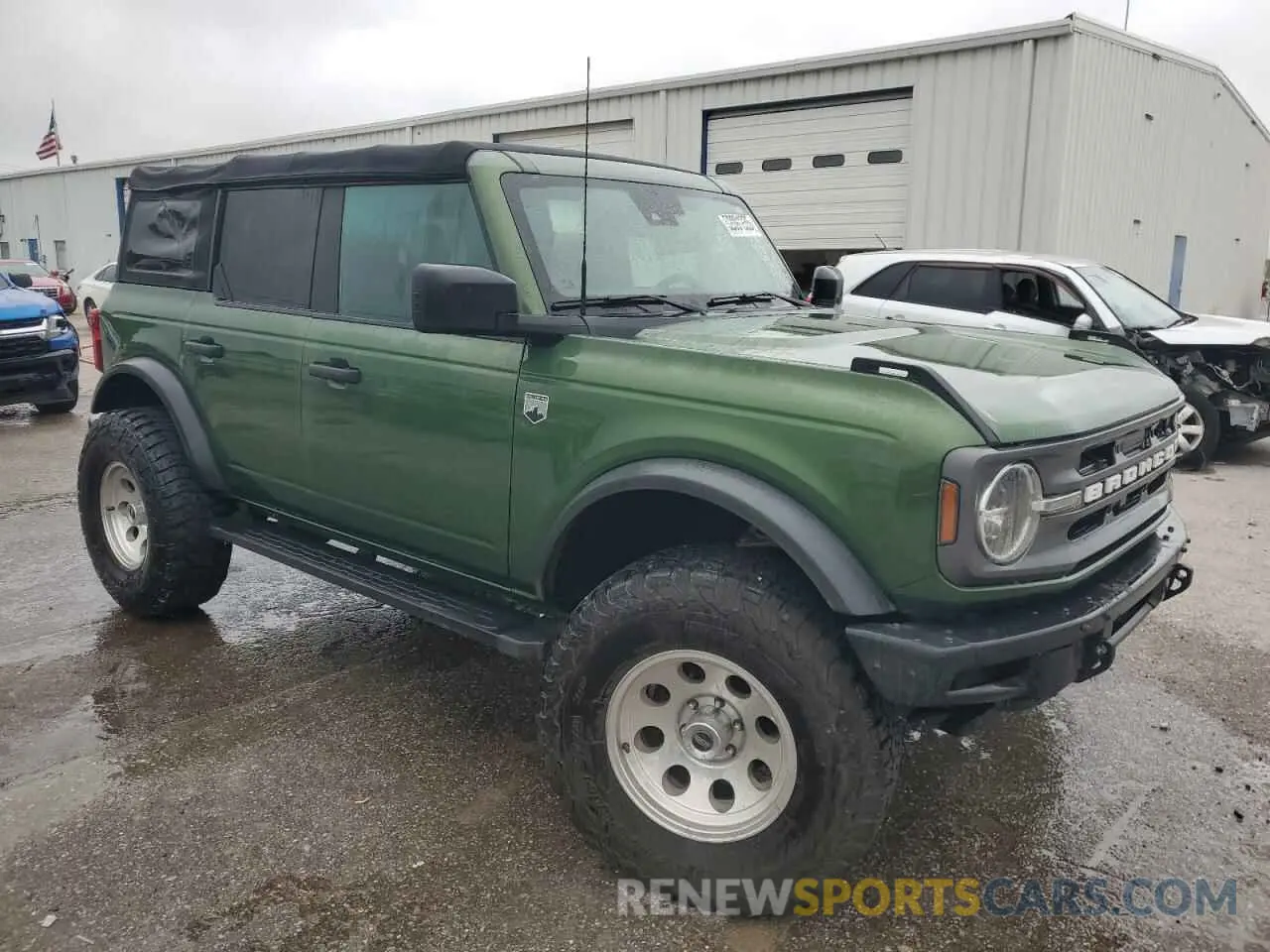 4 Photograph of a damaged car 1FMDE5BH9NLB12610 FORD BRONCO 2022