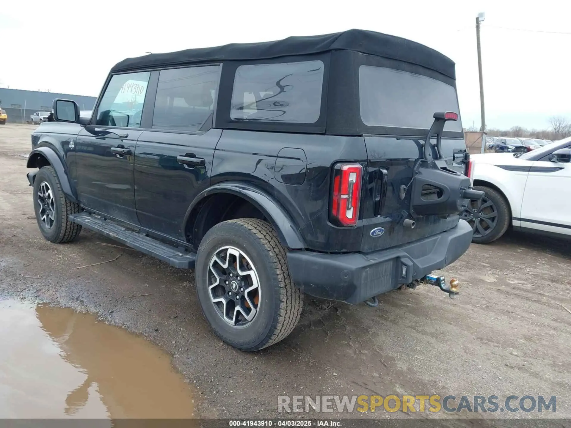 3 Photograph of a damaged car 1FMDE5BH9NLB84598 FORD BRONCO 2022