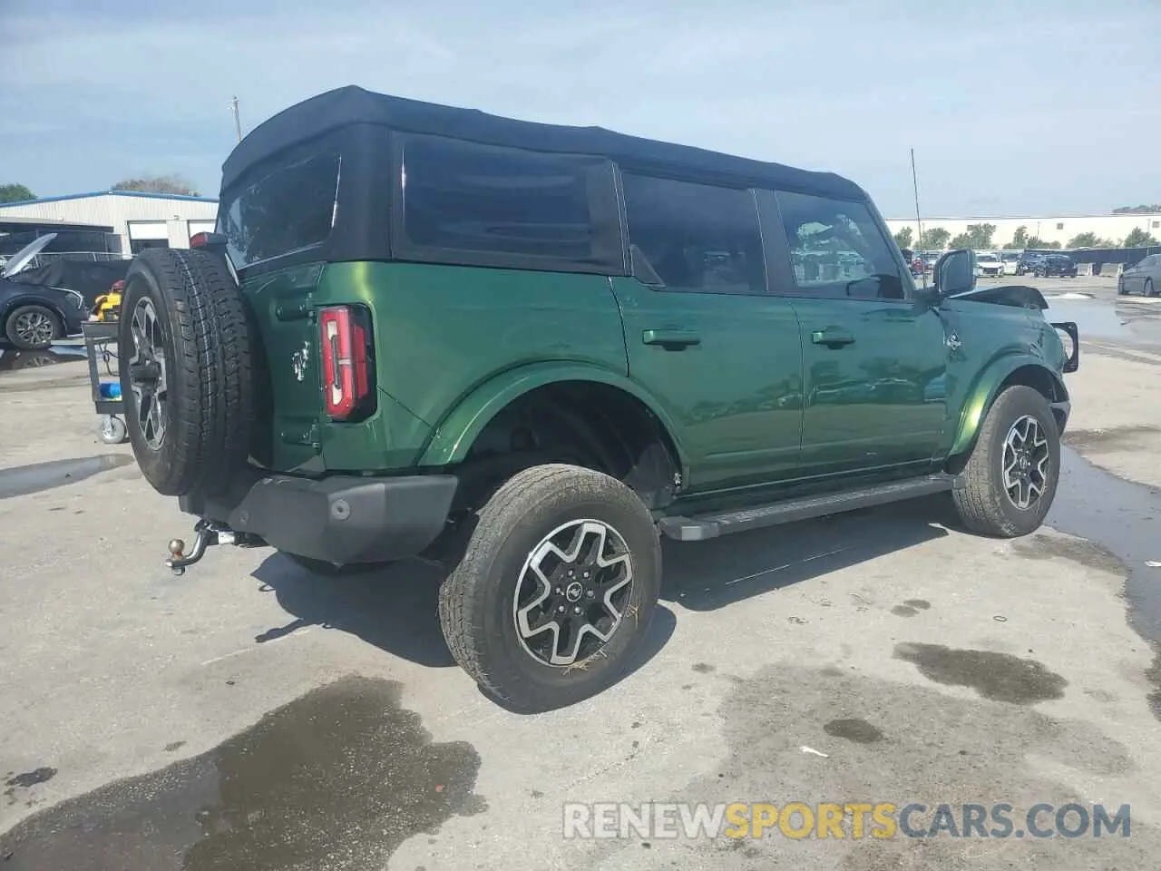 3 Photograph of a damaged car 1FMDE5BHXNLA88611 FORD BRONCO 2022