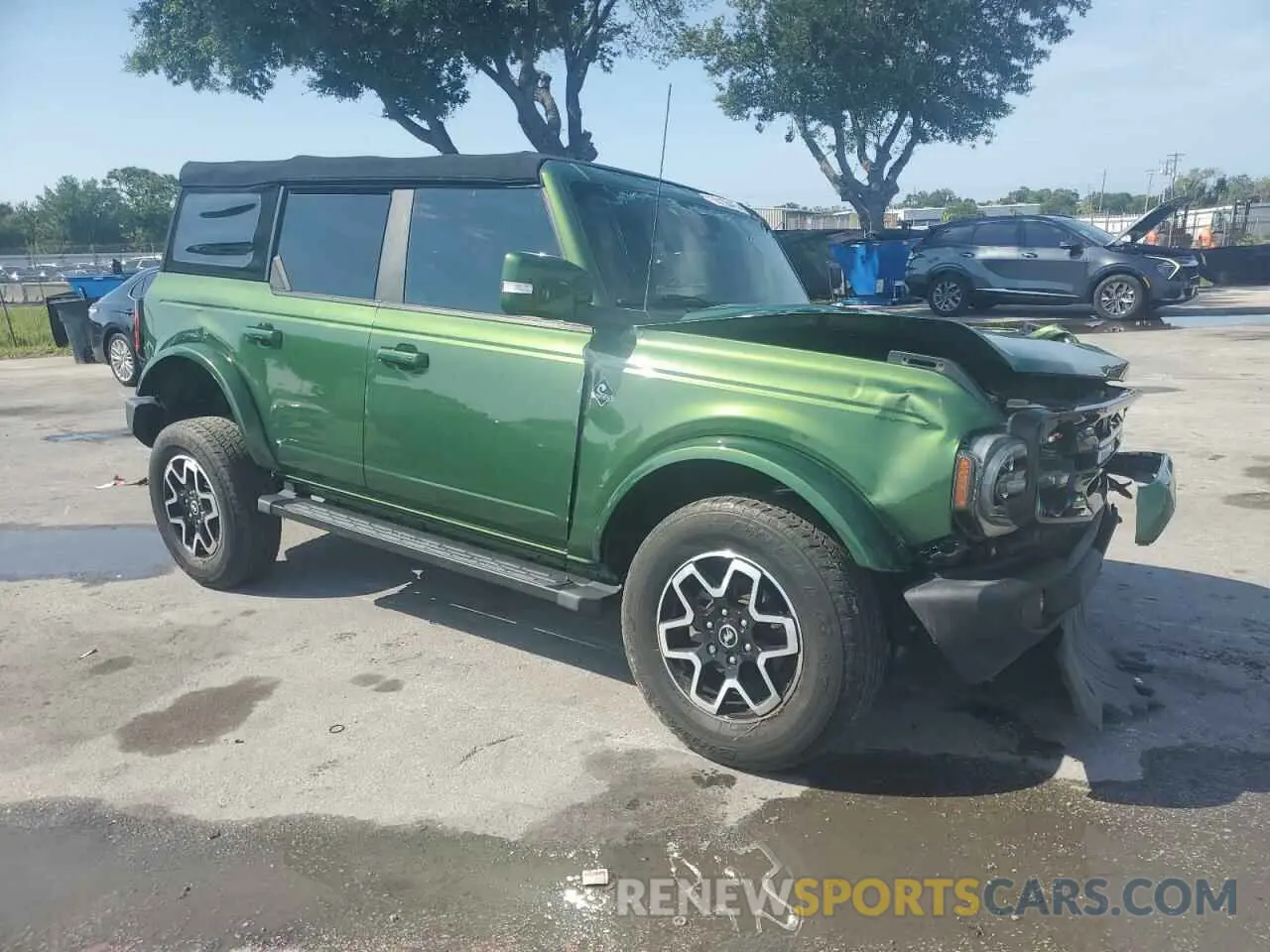 4 Photograph of a damaged car 1FMDE5BHXNLA88611 FORD BRONCO 2022