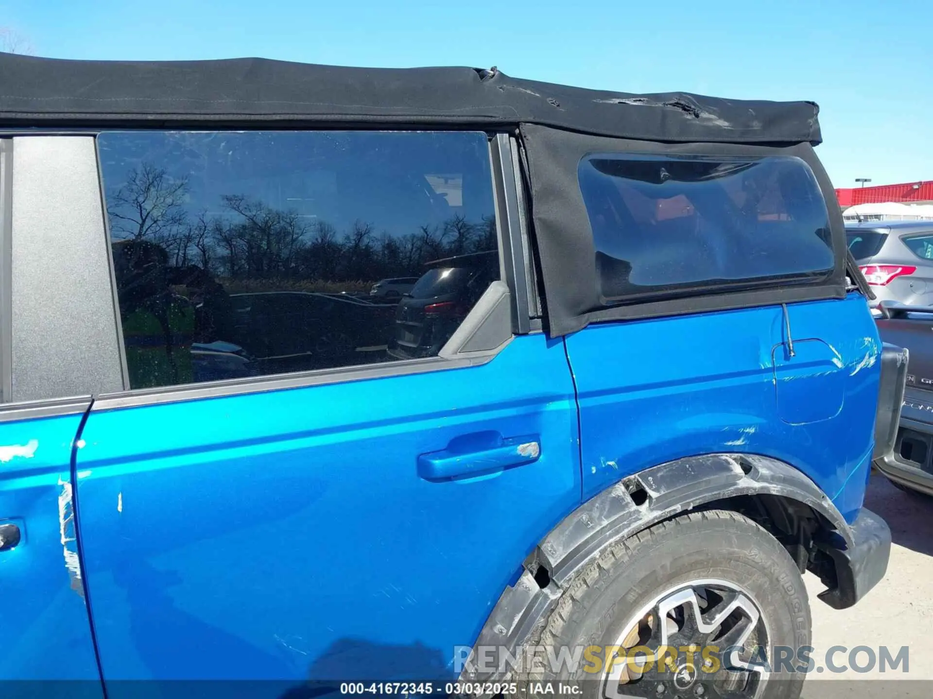 15 Photograph of a damaged car 1FMDE5BHXNLB00725 FORD BRONCO 2022
