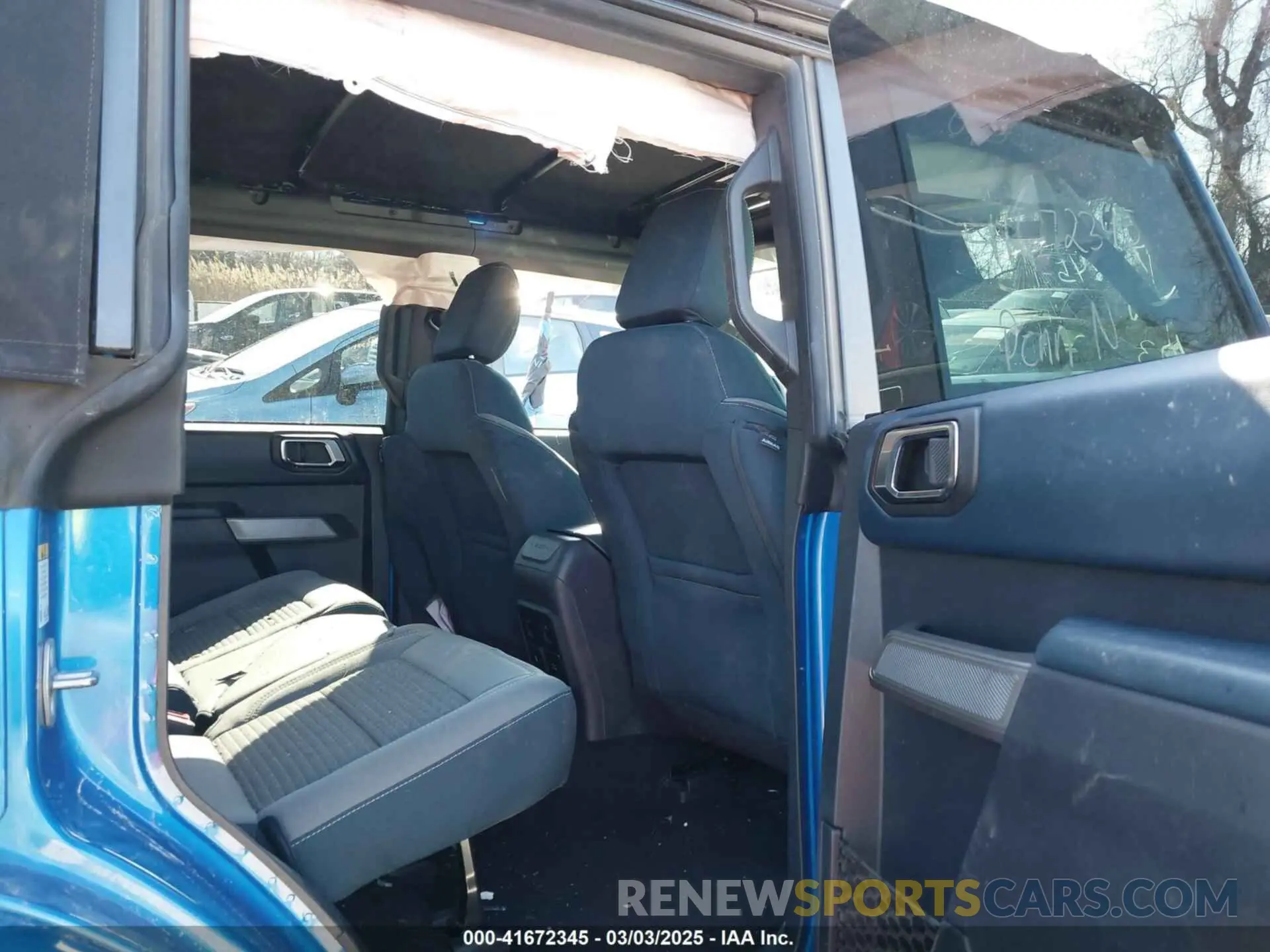 8 Photograph of a damaged car 1FMDE5BHXNLB00725 FORD BRONCO 2022