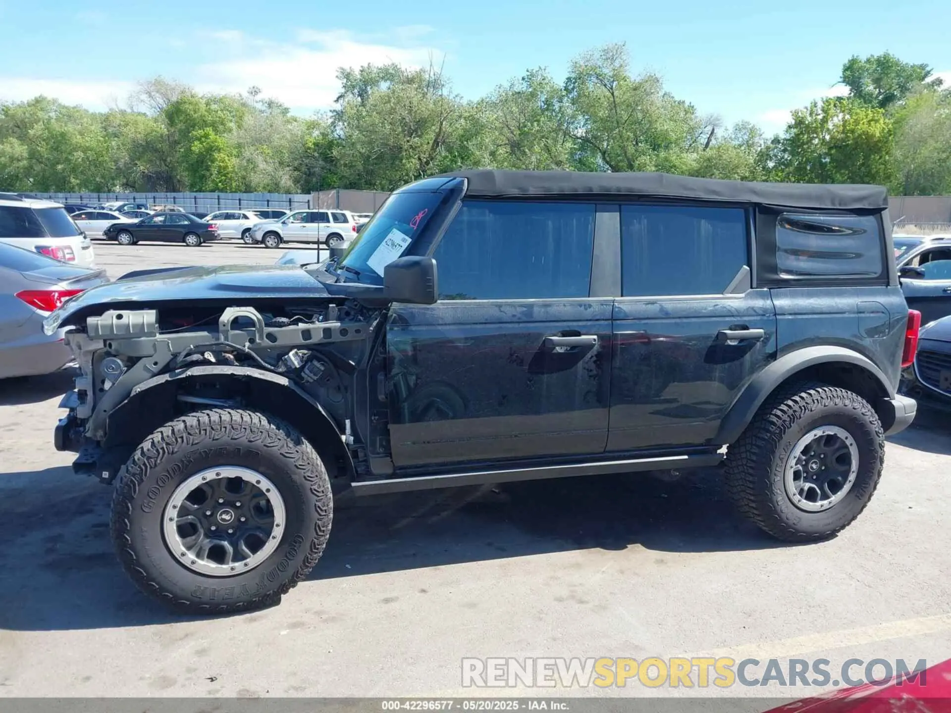 15 Photograph of a damaged car 1FMDE5BHXNLB01020 FORD BRONCO 2022