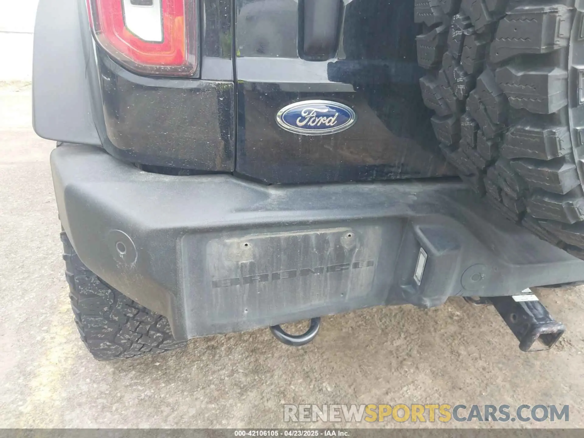 17 Photograph of a damaged car 1FMDE5BHXNLB17265 FORD BRONCO 2022