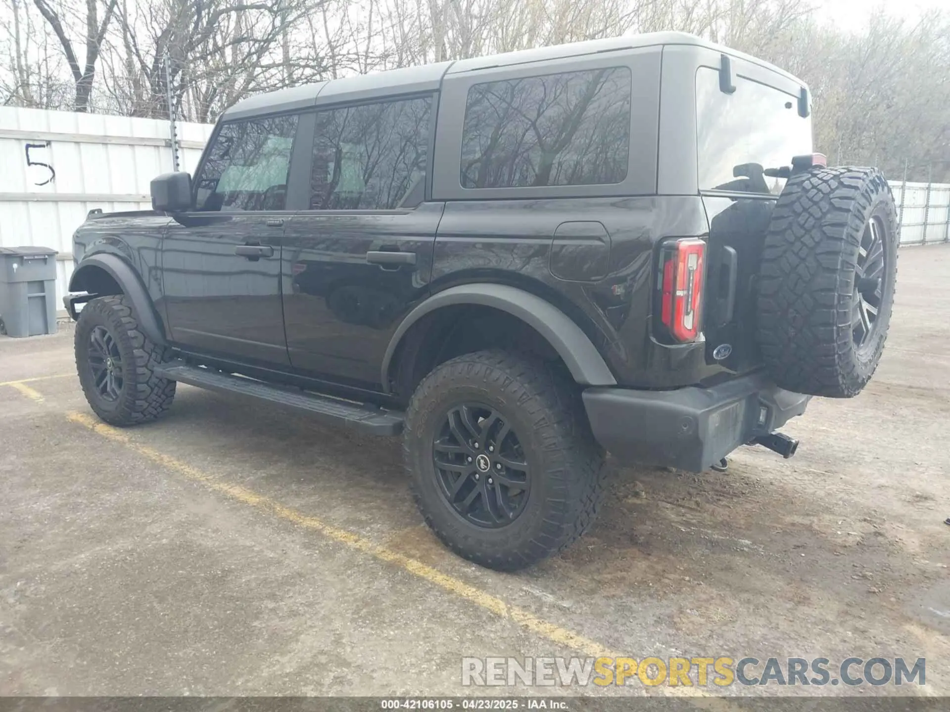 3 Photograph of a damaged car 1FMDE5BHXNLB17265 FORD BRONCO 2022