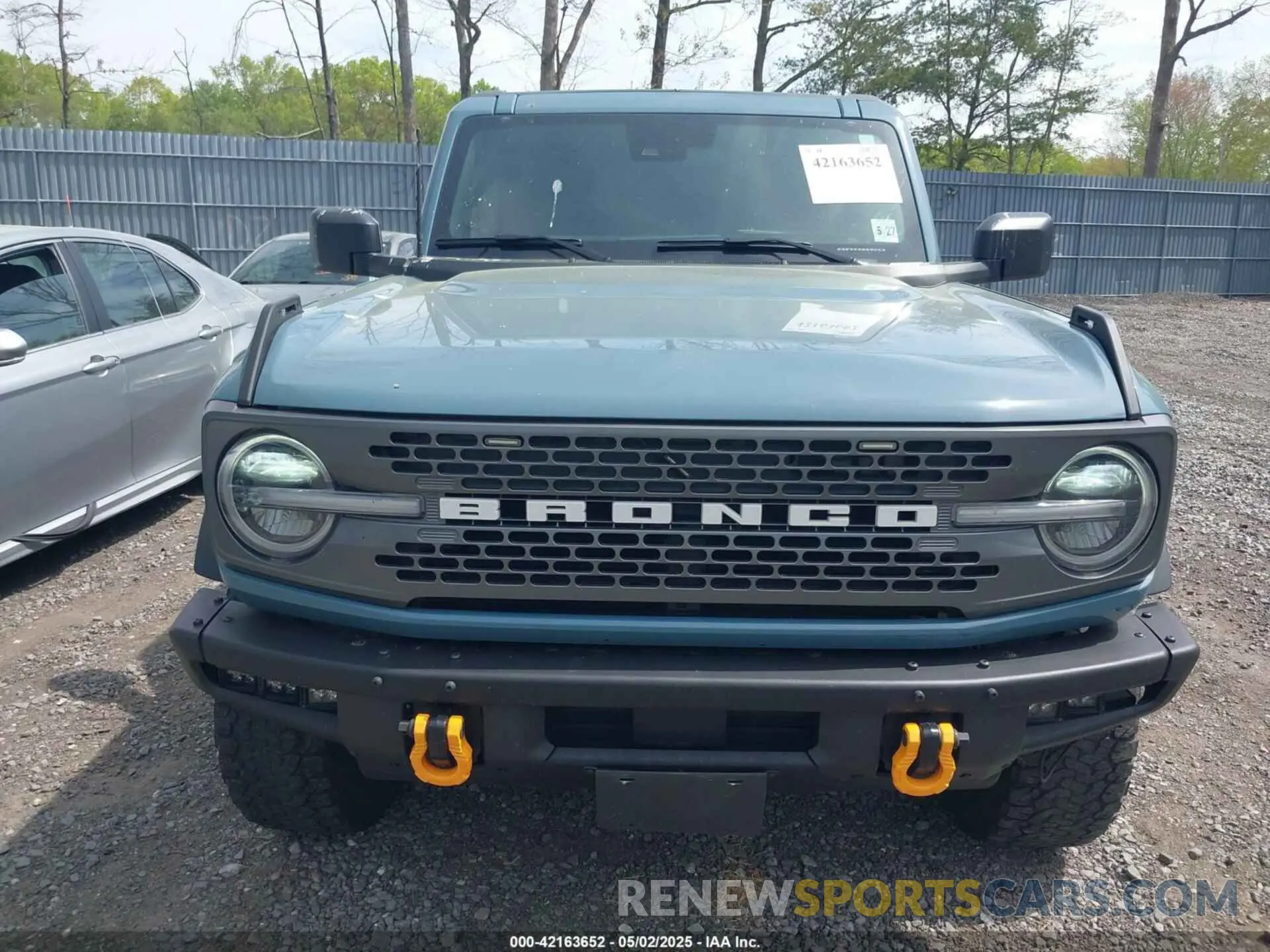 12 Photograph of a damaged car 1FMDE5CH4NLB02713 FORD BRONCO 2022