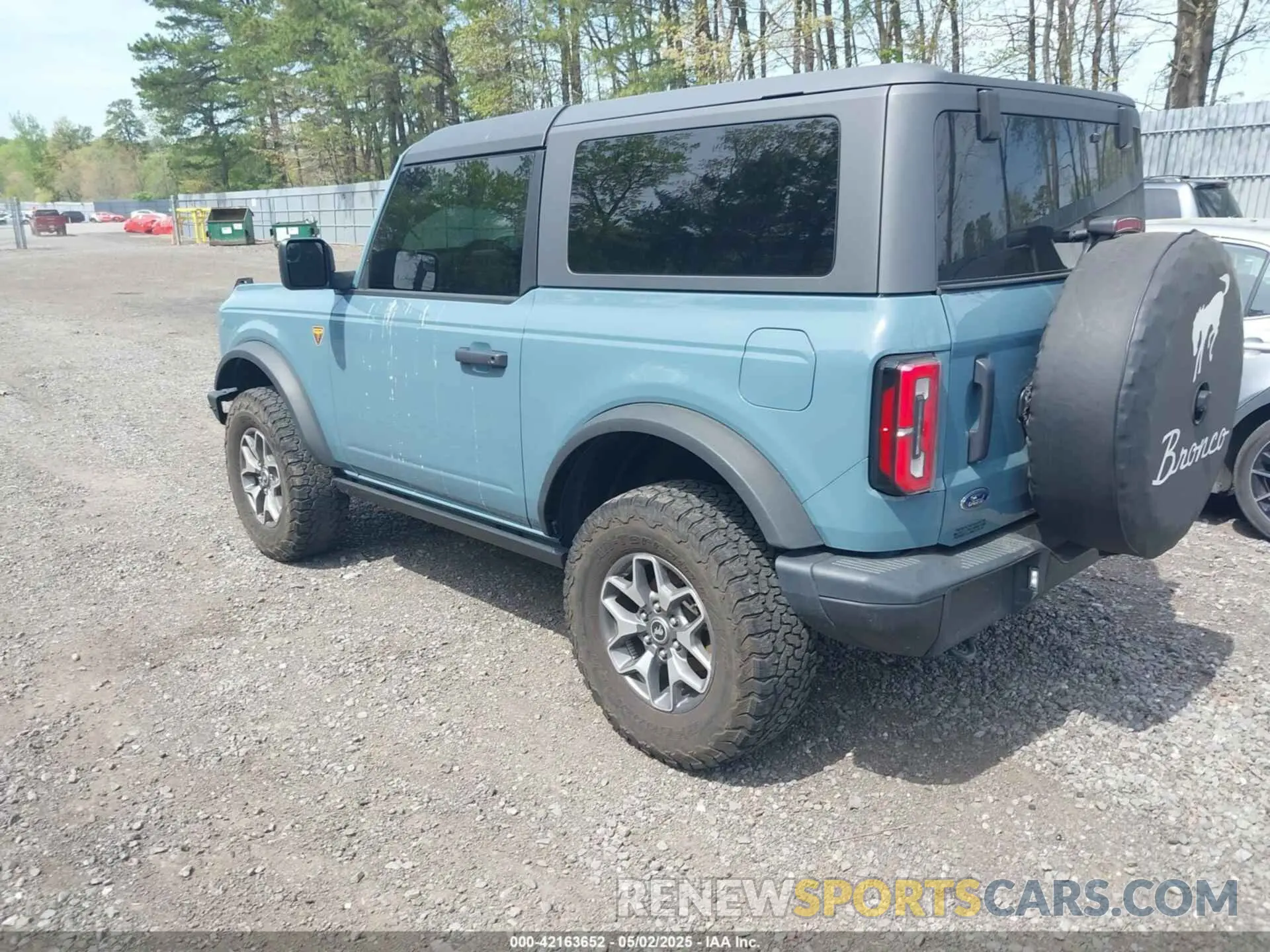 3 Photograph of a damaged car 1FMDE5CH4NLB02713 FORD BRONCO 2022