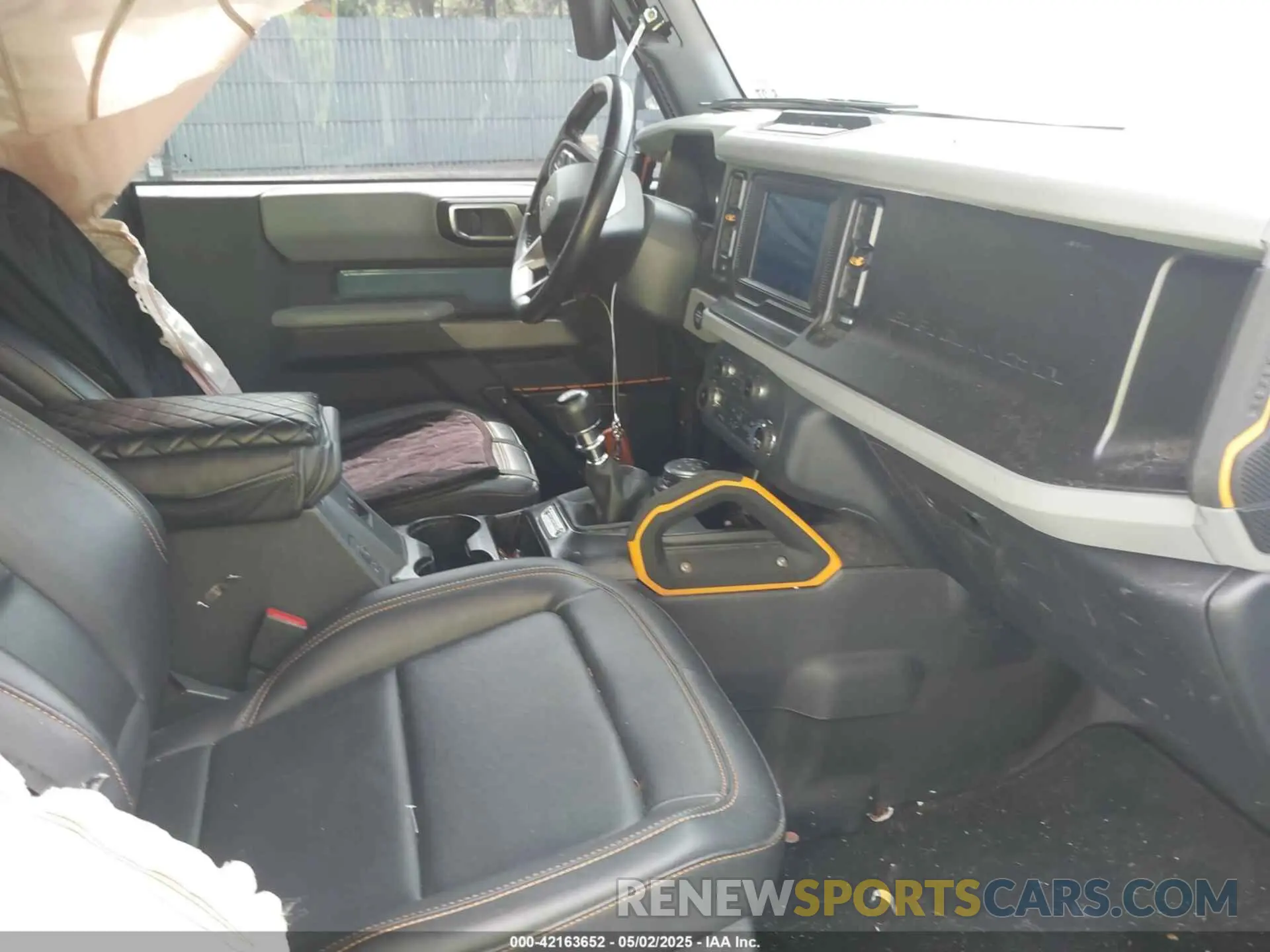 5 Photograph of a damaged car 1FMDE5CH4NLB02713 FORD BRONCO 2022