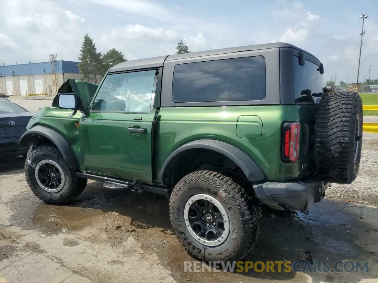 2 Photograph of a damaged car 1FMDE5CH4NLB83499 FORD BRONCO 2022