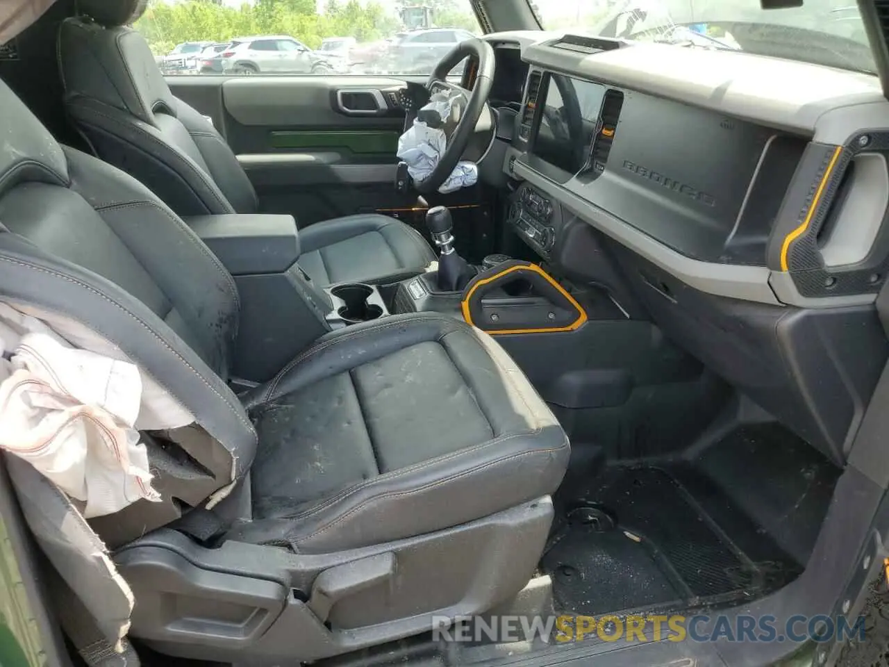 8 Photograph of a damaged car 1FMDE5CH4NLB83499 FORD BRONCO 2022