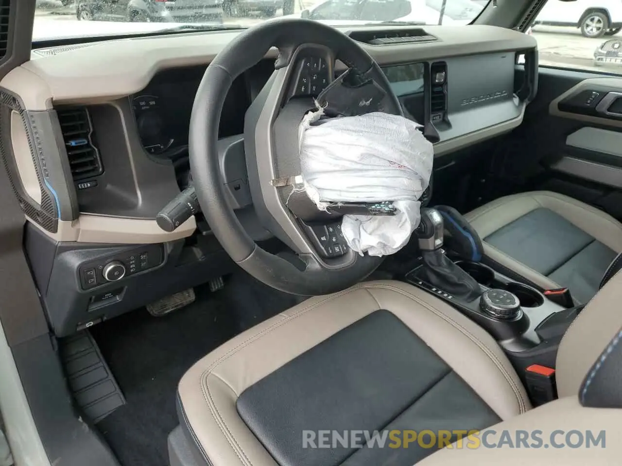 8 Photograph of a damaged car 1FMDE5CP1NLB68658 FORD BRONCO 2022