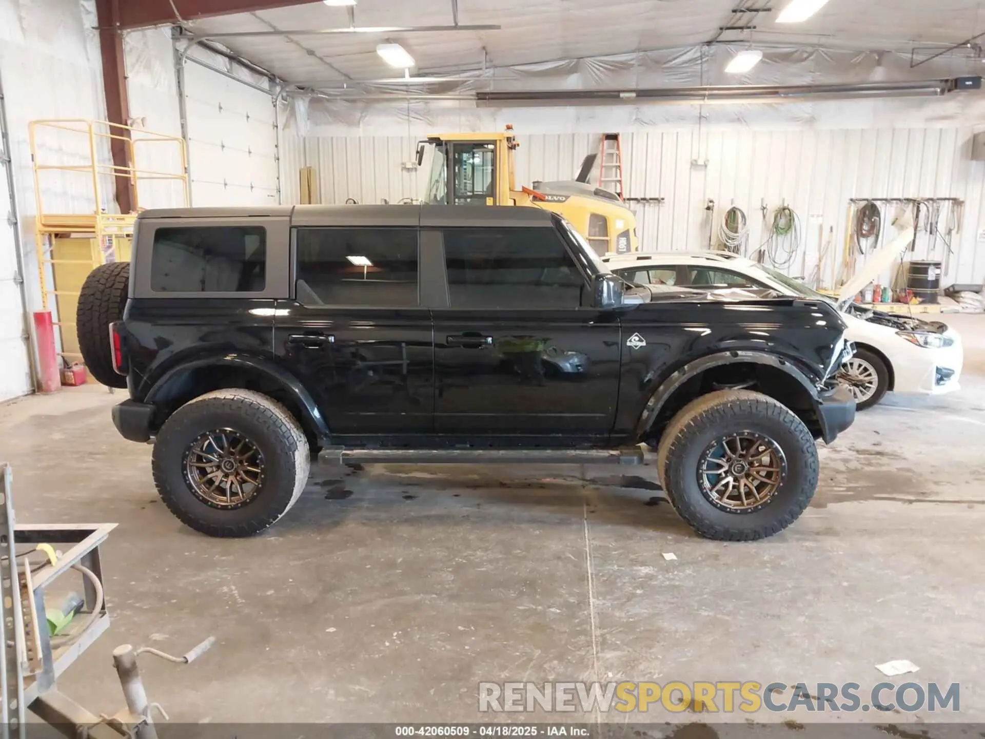 13 Photograph of a damaged car 1FMDE5DH0NLB06451 FORD BRONCO 2022
