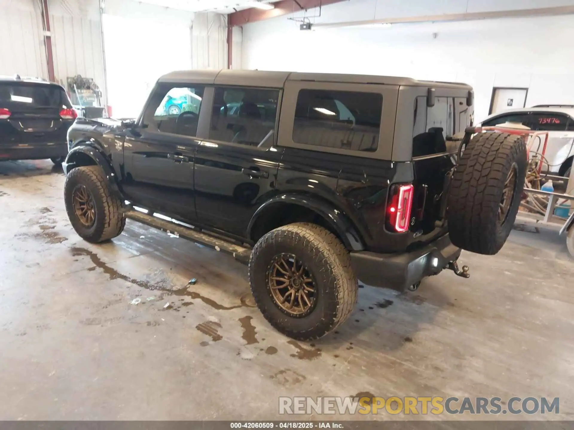 3 Photograph of a damaged car 1FMDE5DH0NLB06451 FORD BRONCO 2022