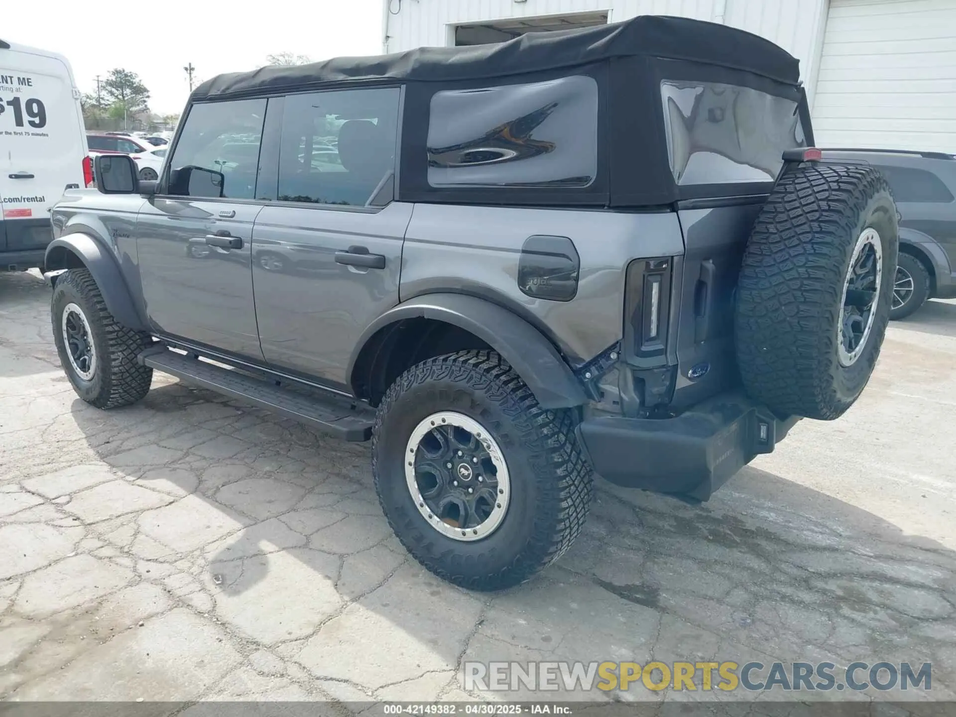 3 Photograph of a damaged car 1FMDE5DH1NLA75694 FORD BRONCO 2022