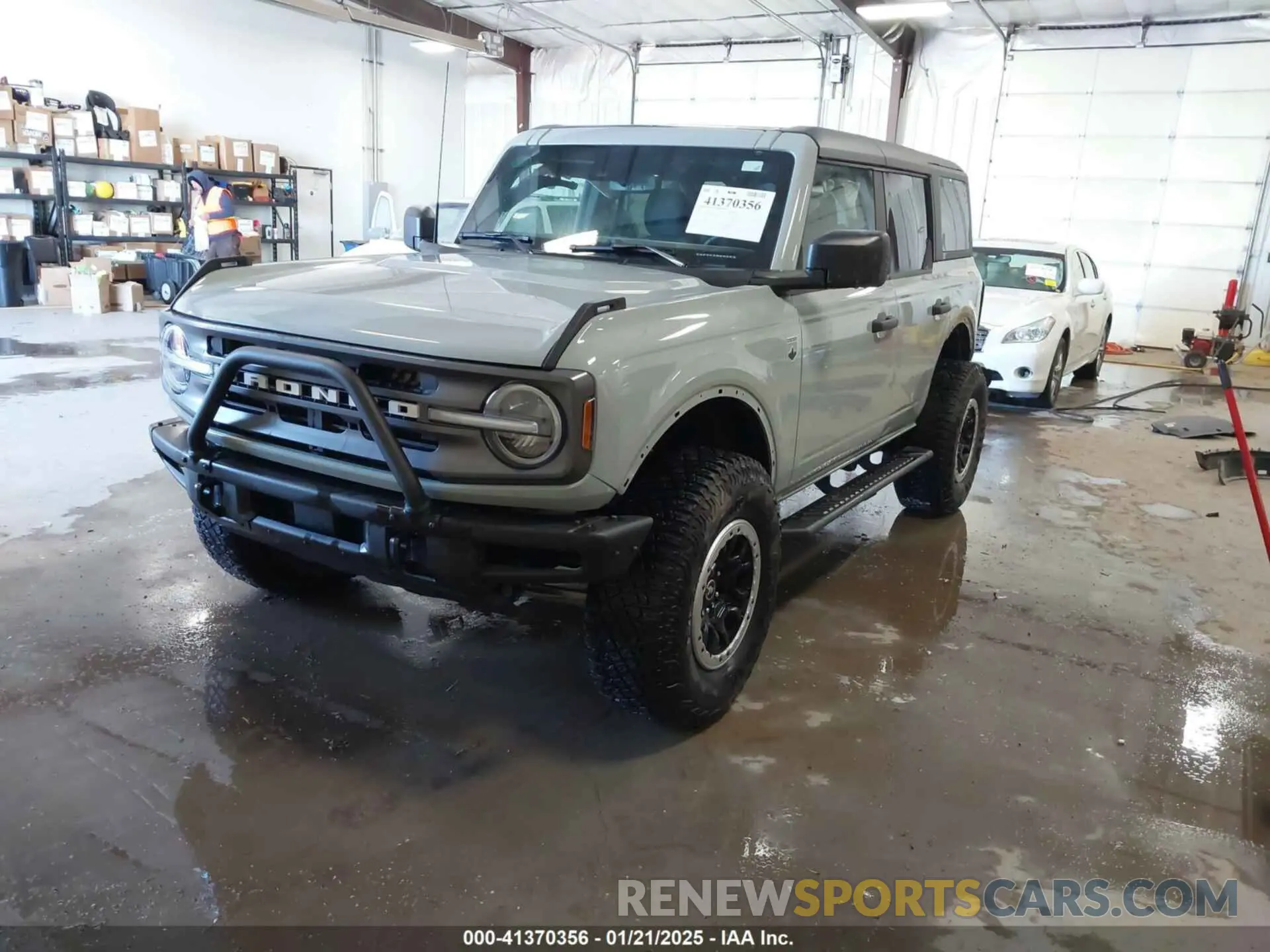 2 Photograph of a damaged car 1FMDE5DH1NLB65525 FORD BRONCO 2022
