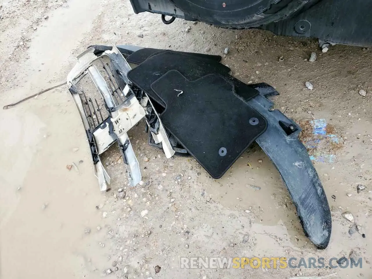 15 Photograph of a damaged car 1FMDE5DH1NLB77321 FORD BRONCO 2022
