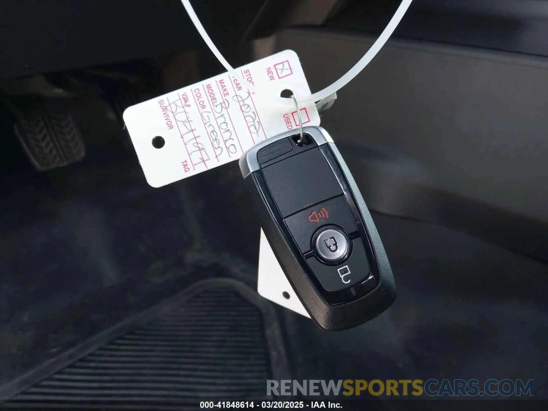 11 Photograph of a damaged car 1FMDE5DH2NLB04197 FORD BRONCO 2022