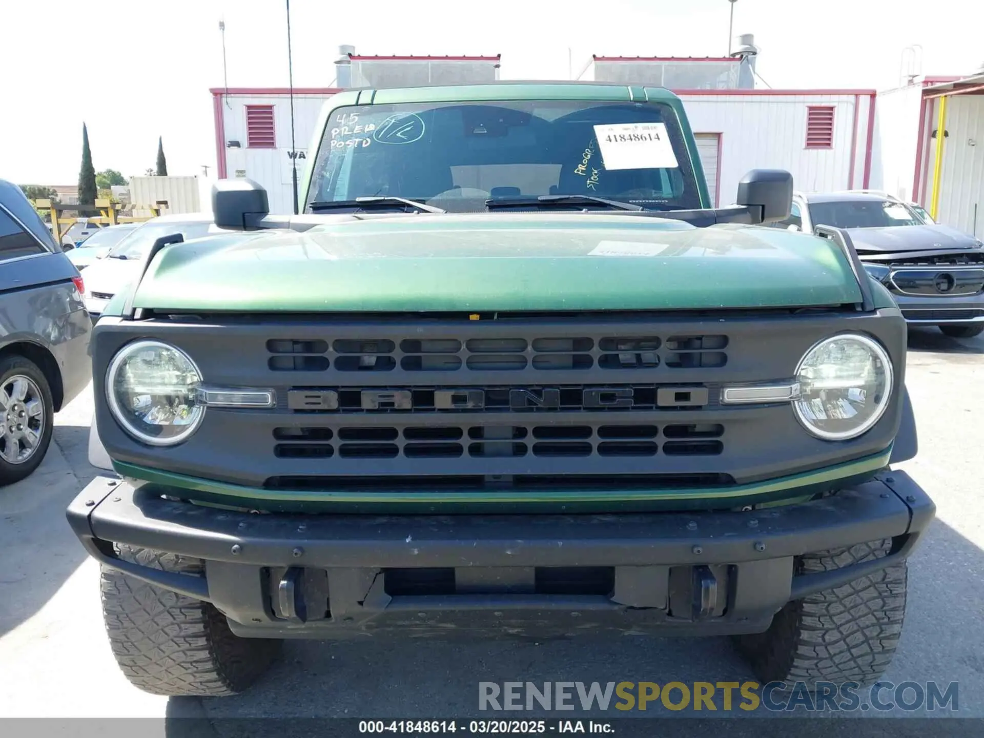 12 Photograph of a damaged car 1FMDE5DH2NLB04197 FORD BRONCO 2022