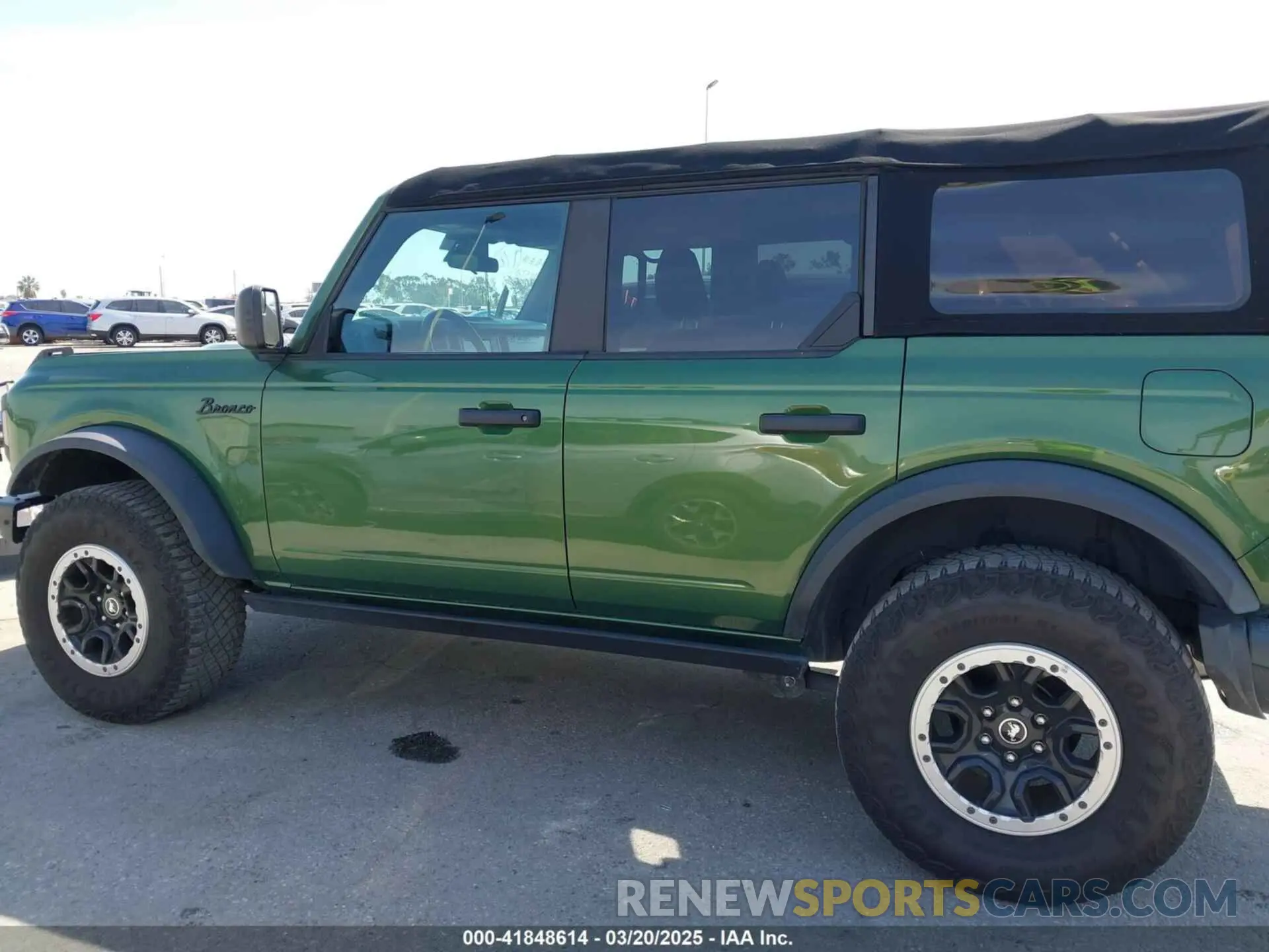 14 Photograph of a damaged car 1FMDE5DH2NLB04197 FORD BRONCO 2022