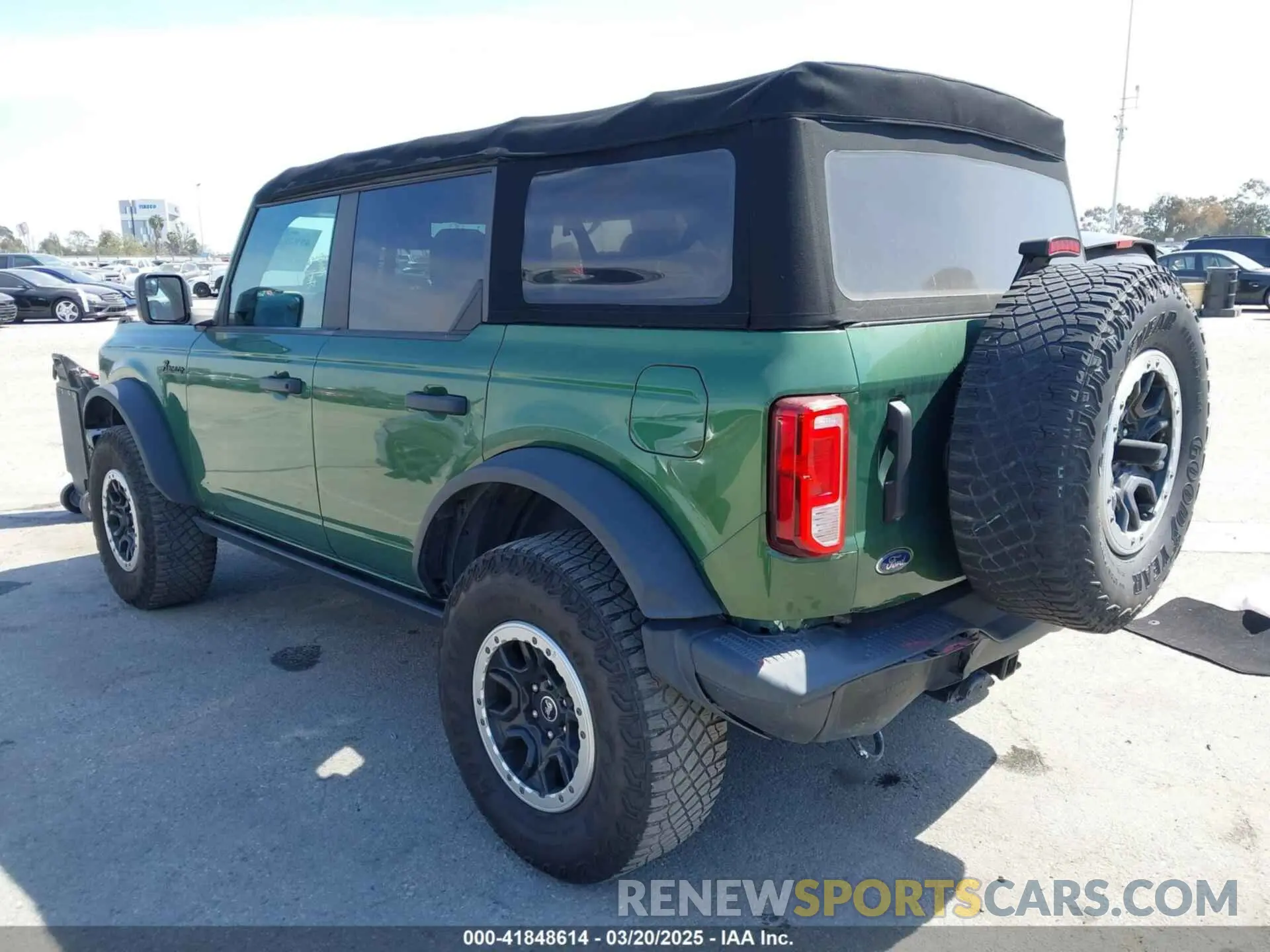 3 Photograph of a damaged car 1FMDE5DH2NLB04197 FORD BRONCO 2022