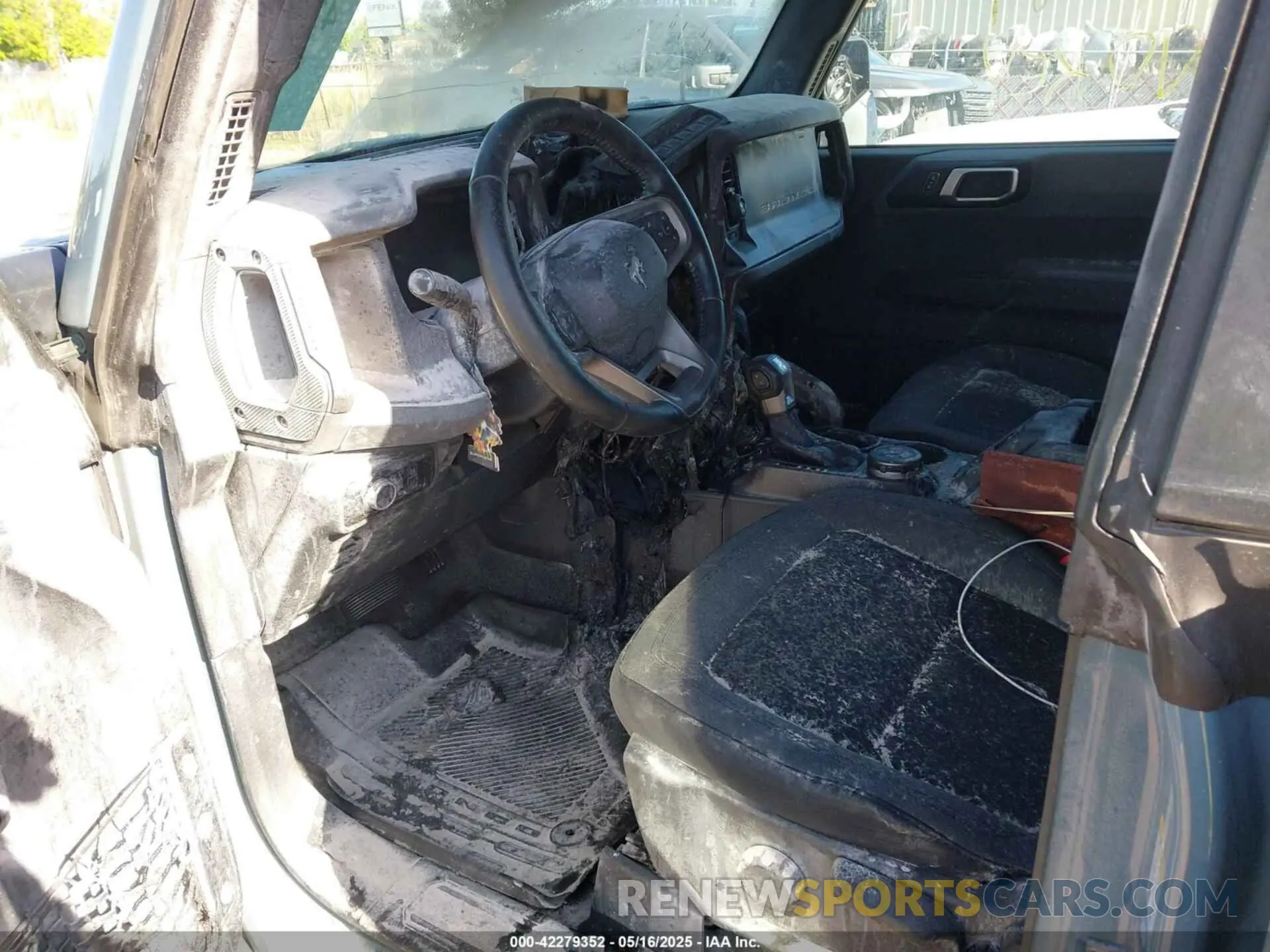11 Photograph of a damaged car 1FMDE5DH4NLB82769 FORD BRONCO 2022