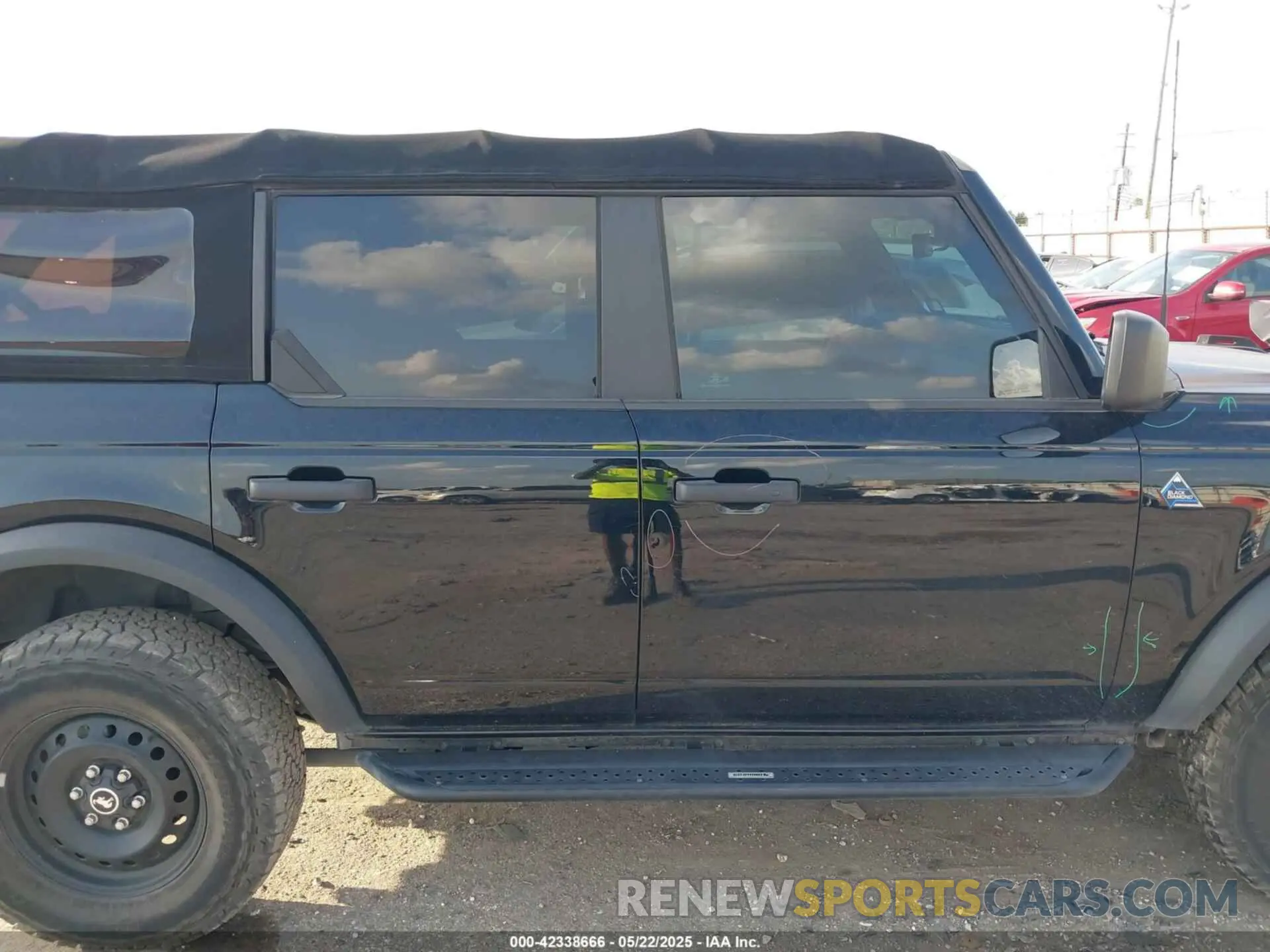 13 Photograph of a damaged car 1FMEE5BP3NLA74562 FORD BRONCO 2022