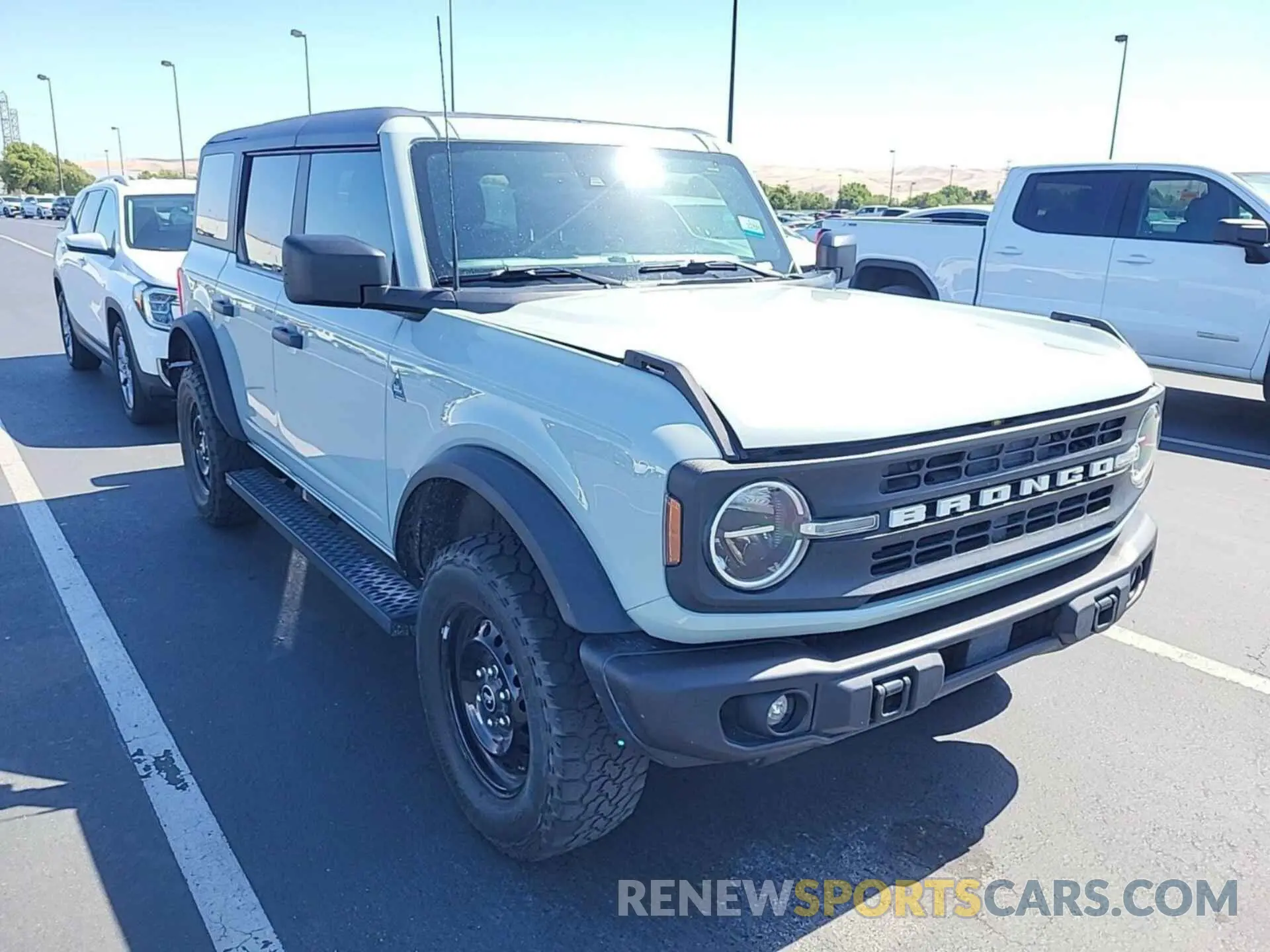 23 Photograph of a damaged car 1FMEE5BP4NLB55389 FORD BRONCO 2022