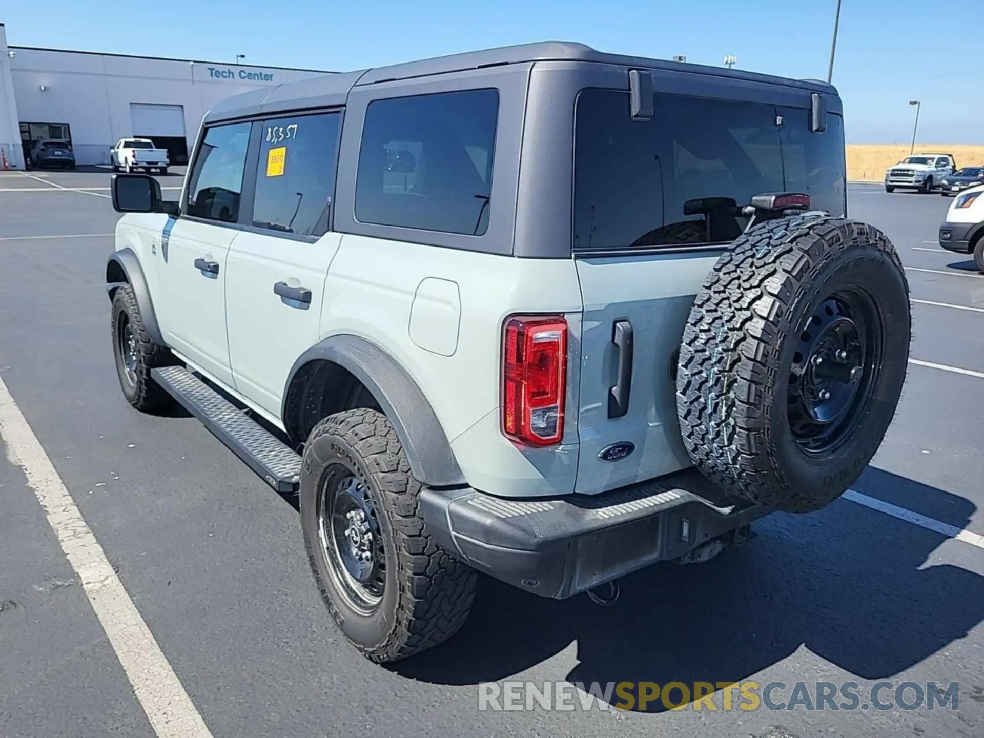 9 Photograph of a damaged car 1FMEE5BP4NLB55389 FORD BRONCO 2022