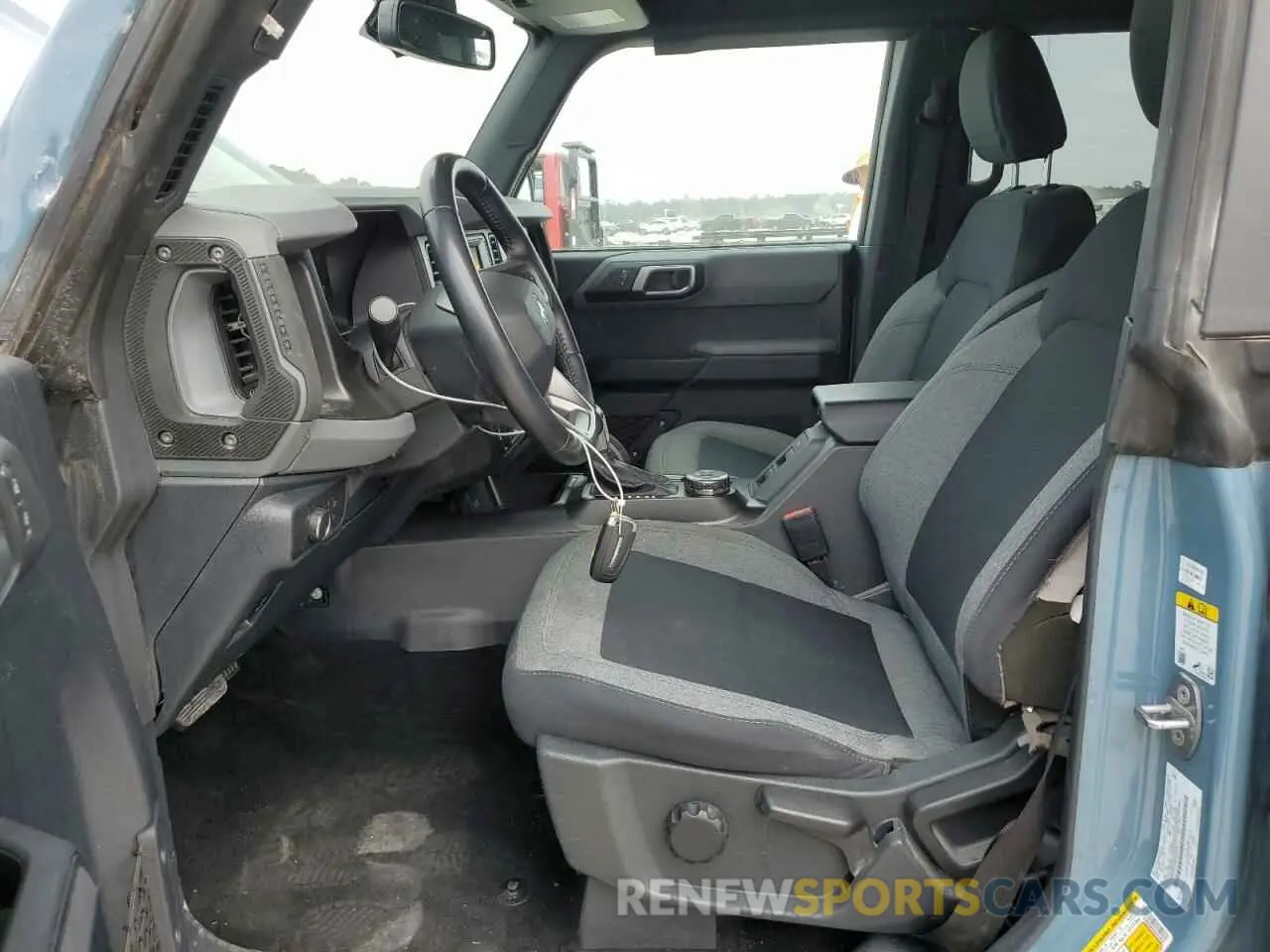 7 Photograph of a damaged car 1FMEE5BP5NLB10929 FORD BRONCO 2022