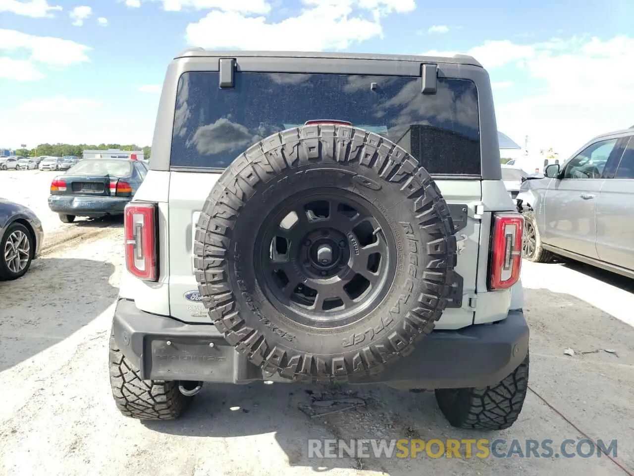 6 Photograph of a damaged car 1FMEE5BP9NLB91319 FORD BRONCO 2022
