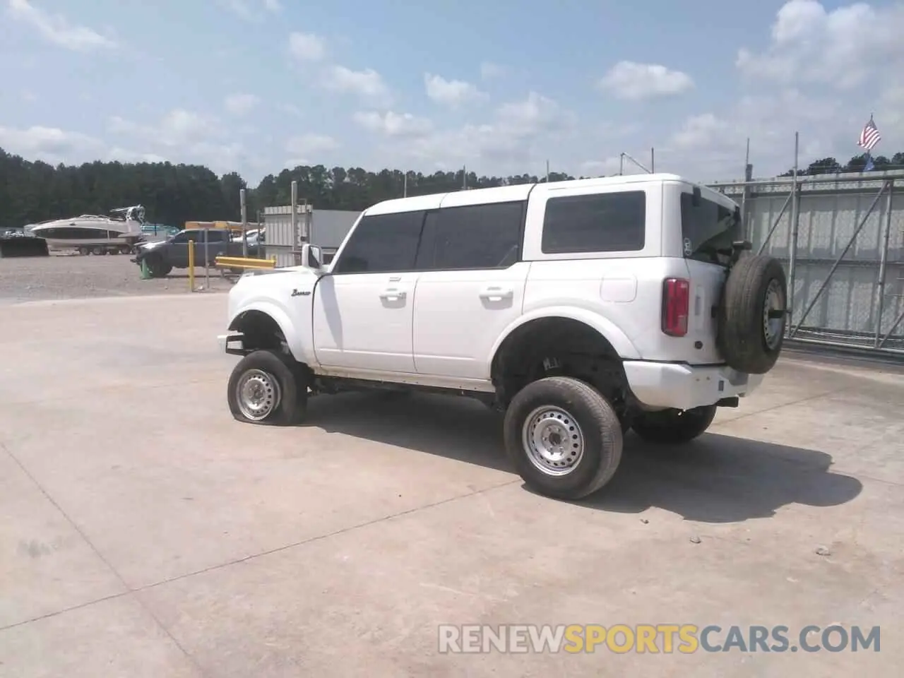 2 Photograph of a damaged car 1FMEE5BPXNLB59480 FORD BRONCO 2022