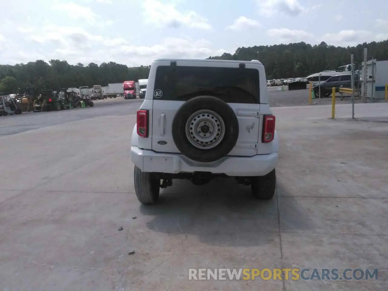 6 Photograph of a damaged car 1FMEE5BPXNLB59480 FORD BRONCO 2022