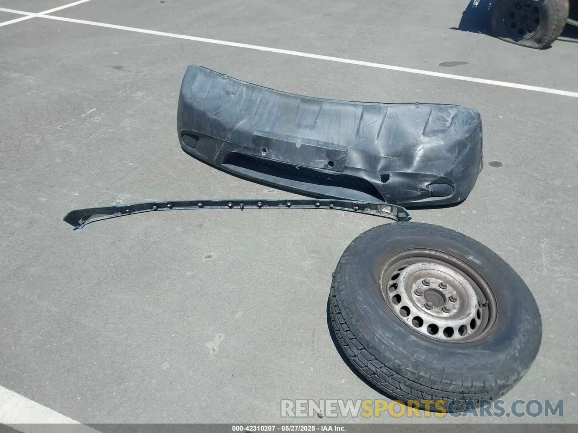 12 Photograph of a damaged car 1FMEE5DH2NLB88185 FORD BRONCO 2022