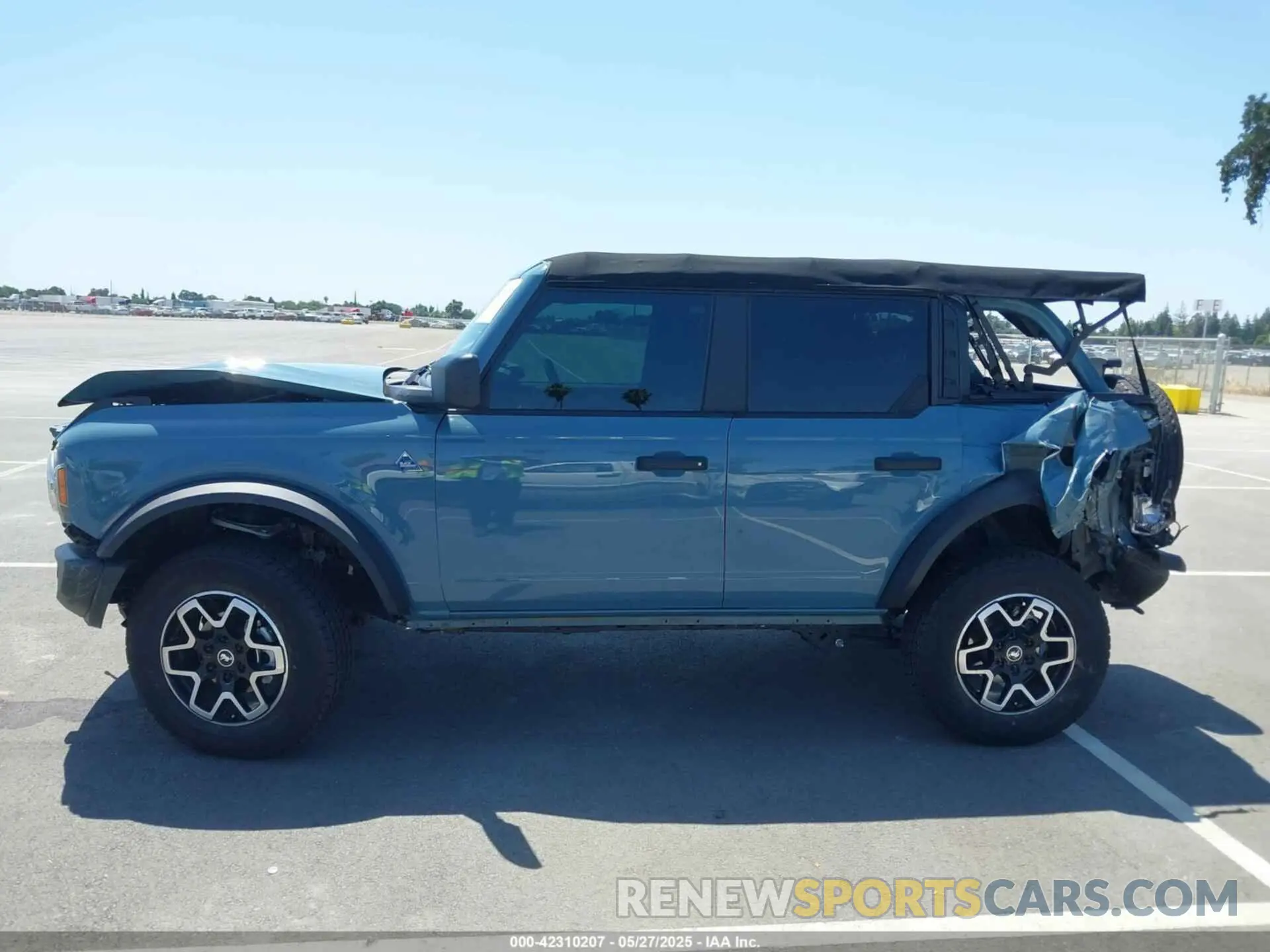 15 Photograph of a damaged car 1FMEE5DH2NLB88185 FORD BRONCO 2022