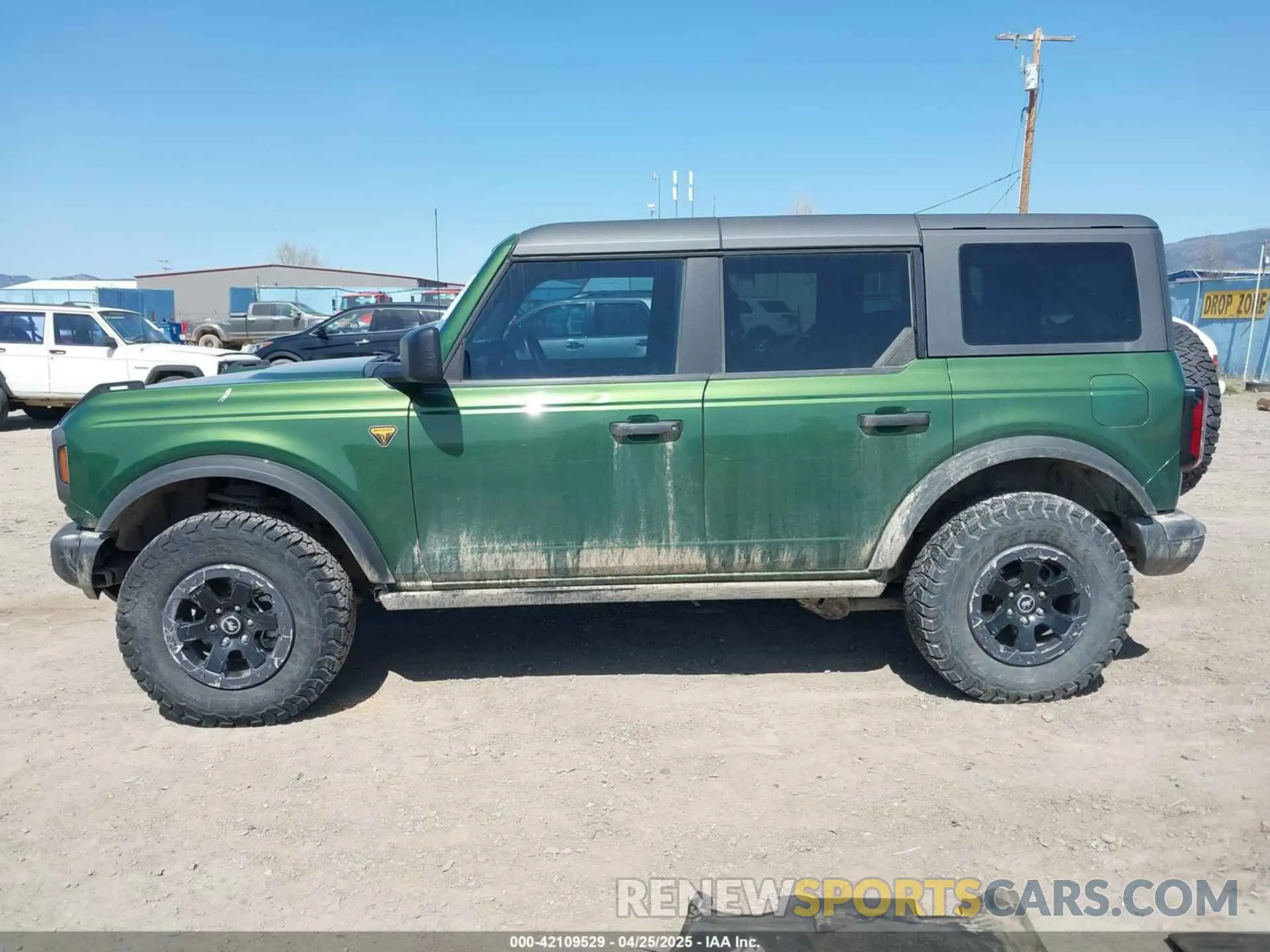 13 Photograph of a damaged car 1FMEE5DH4NLB47699 FORD BRONCO 2022