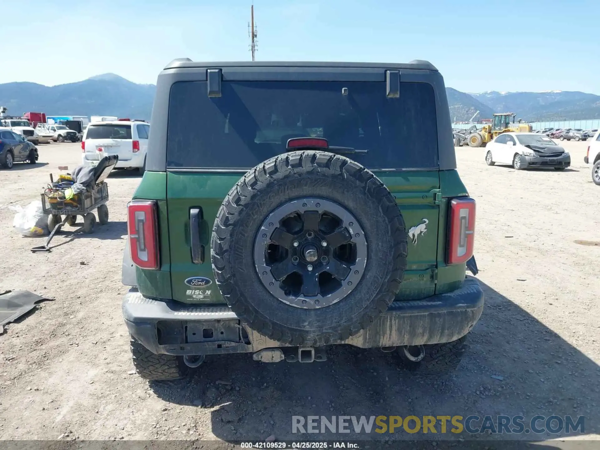 15 Photograph of a damaged car 1FMEE5DH4NLB47699 FORD BRONCO 2022