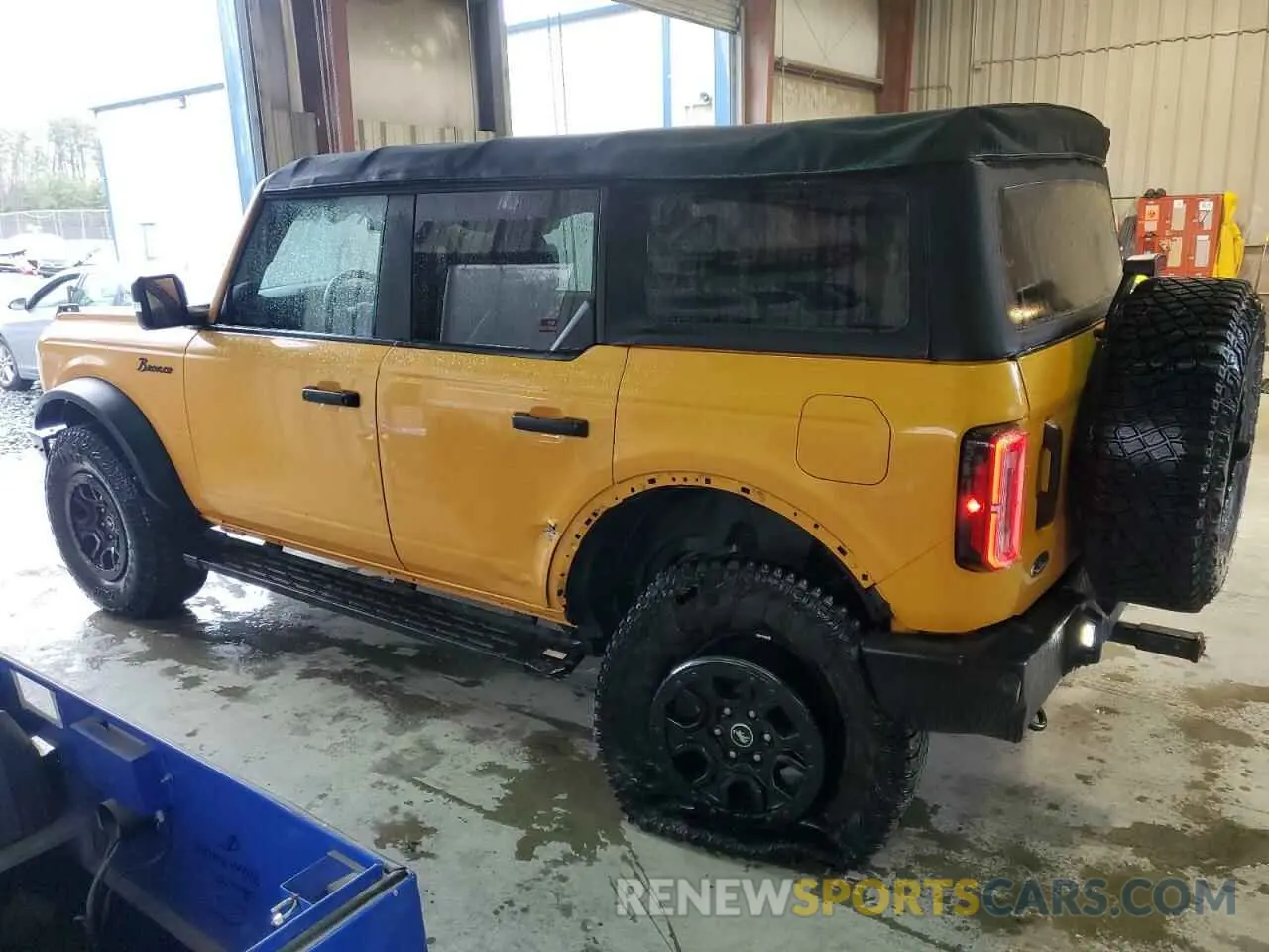 2 Photograph of a damaged car 1FMEE5DP1NLA92717 FORD BRONCO 2022
