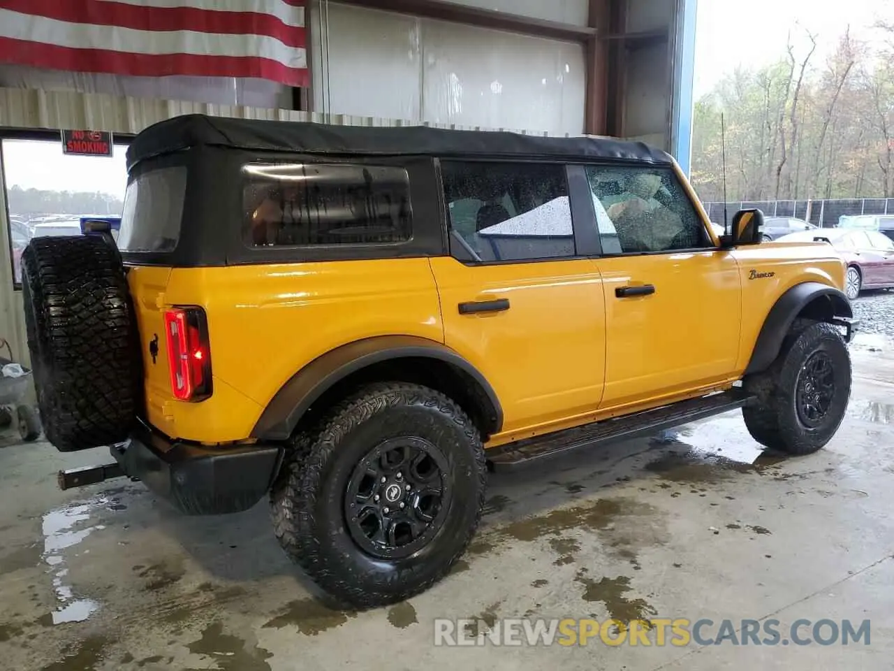 3 Photograph of a damaged car 1FMEE5DP1NLA92717 FORD BRONCO 2022