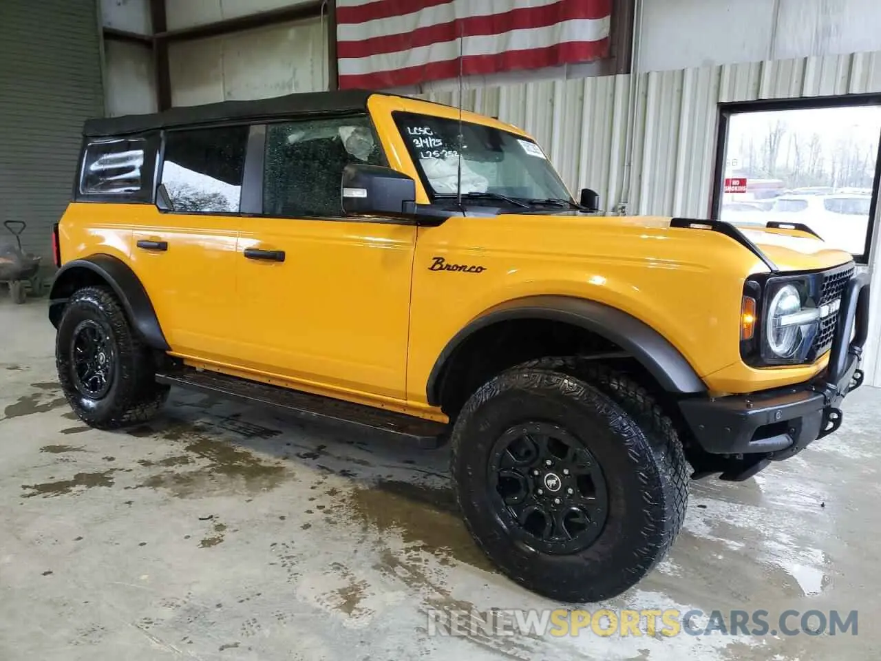 4 Photograph of a damaged car 1FMEE5DP1NLA92717 FORD BRONCO 2022