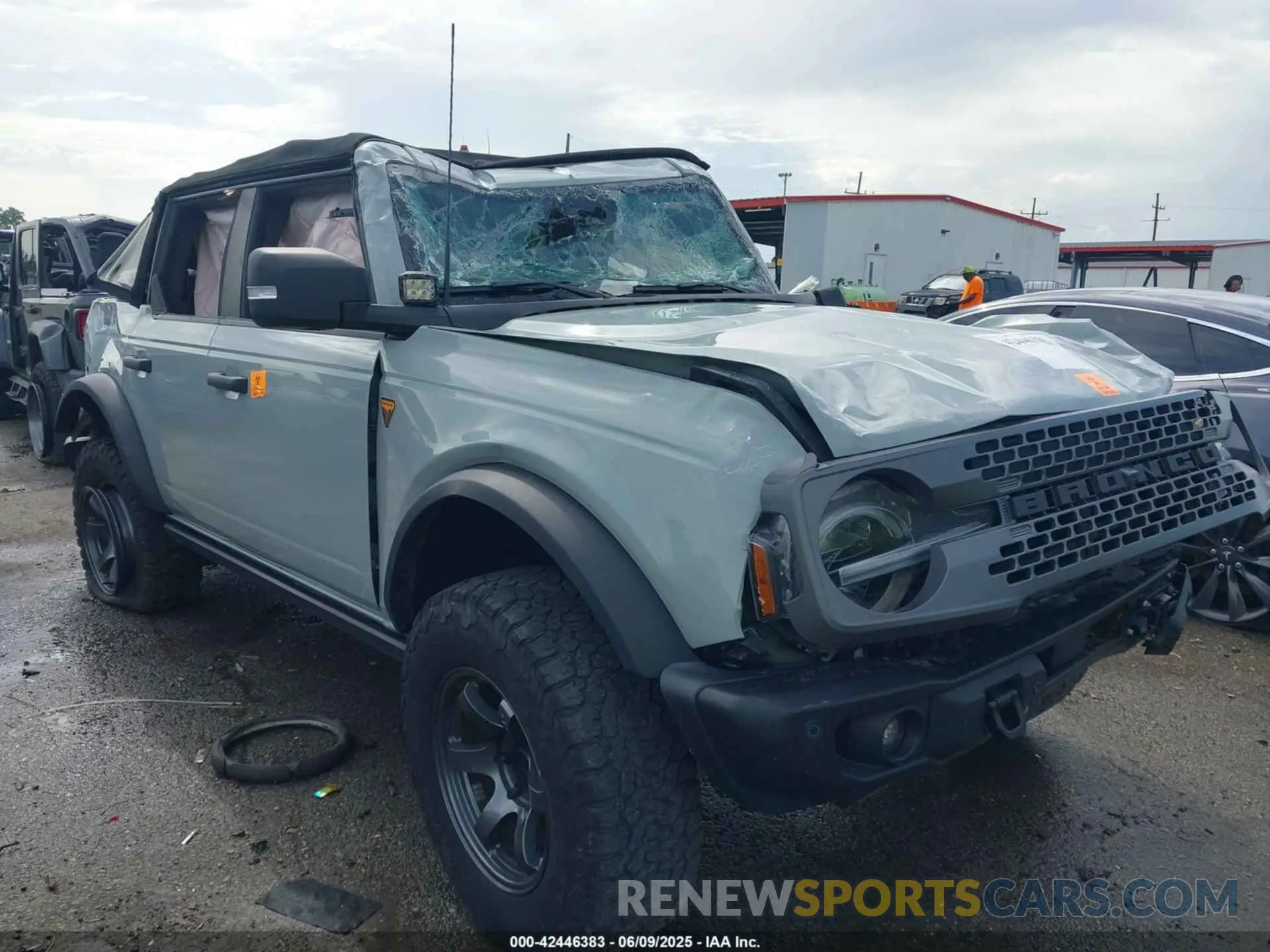 1 Photograph of a damaged car 1FMEE5DP1NLA97402 FORD BRONCO 2022