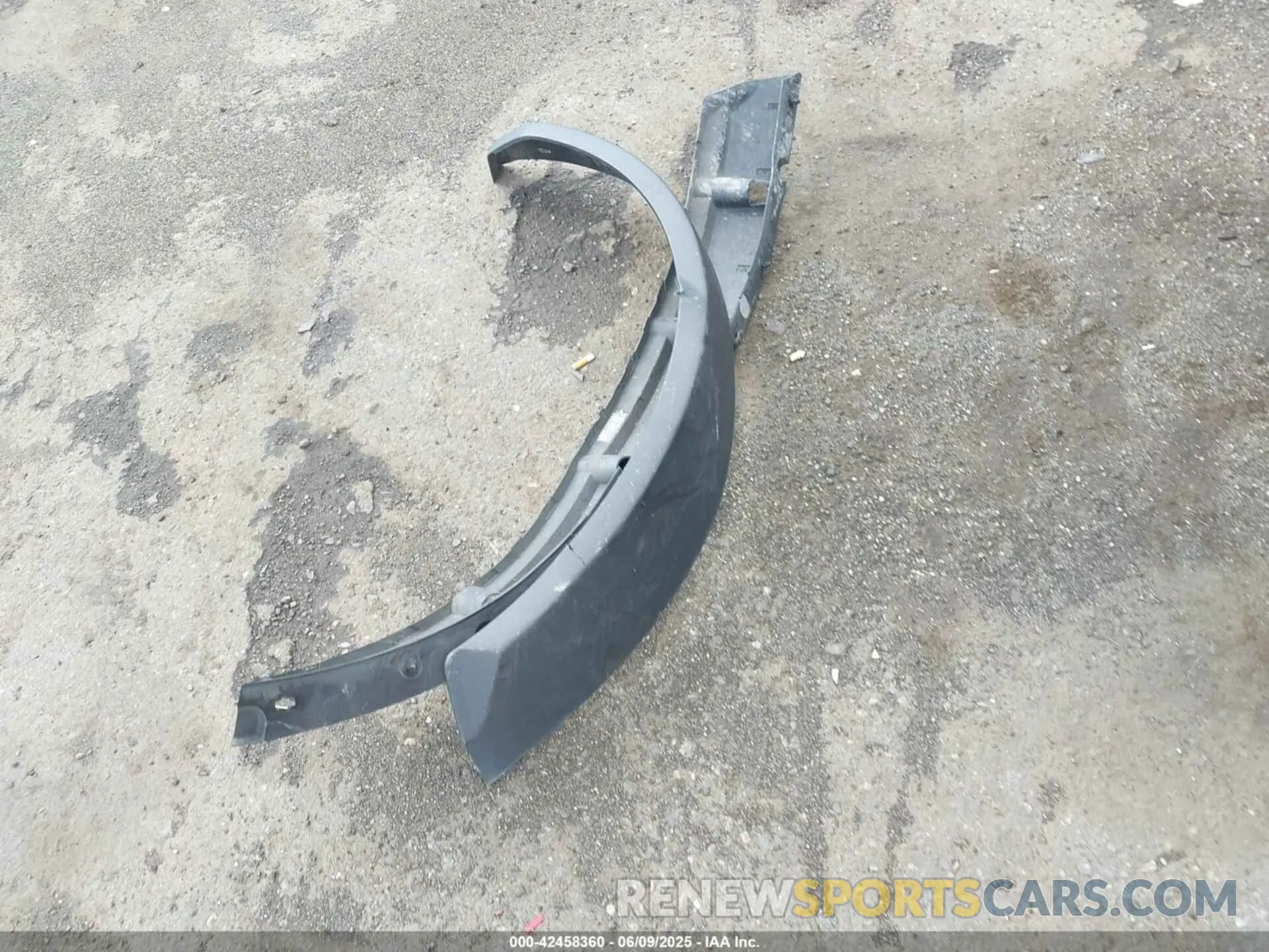 12 Photograph of a damaged car 1FMEE5DP2NLB19987 FORD BRONCO 2022
