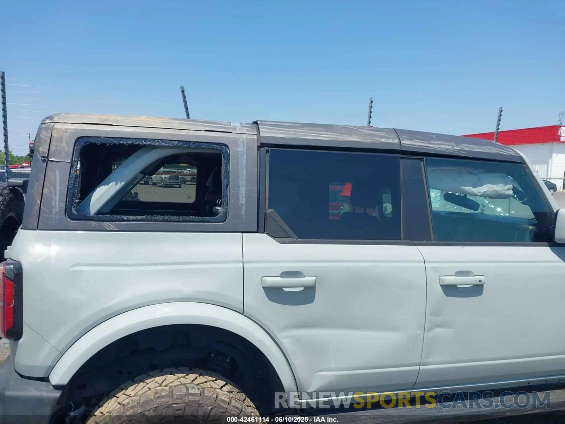 12 Photograph of a damaged car 1FMEE5DP3NLA80097 FORD BRONCO 2022