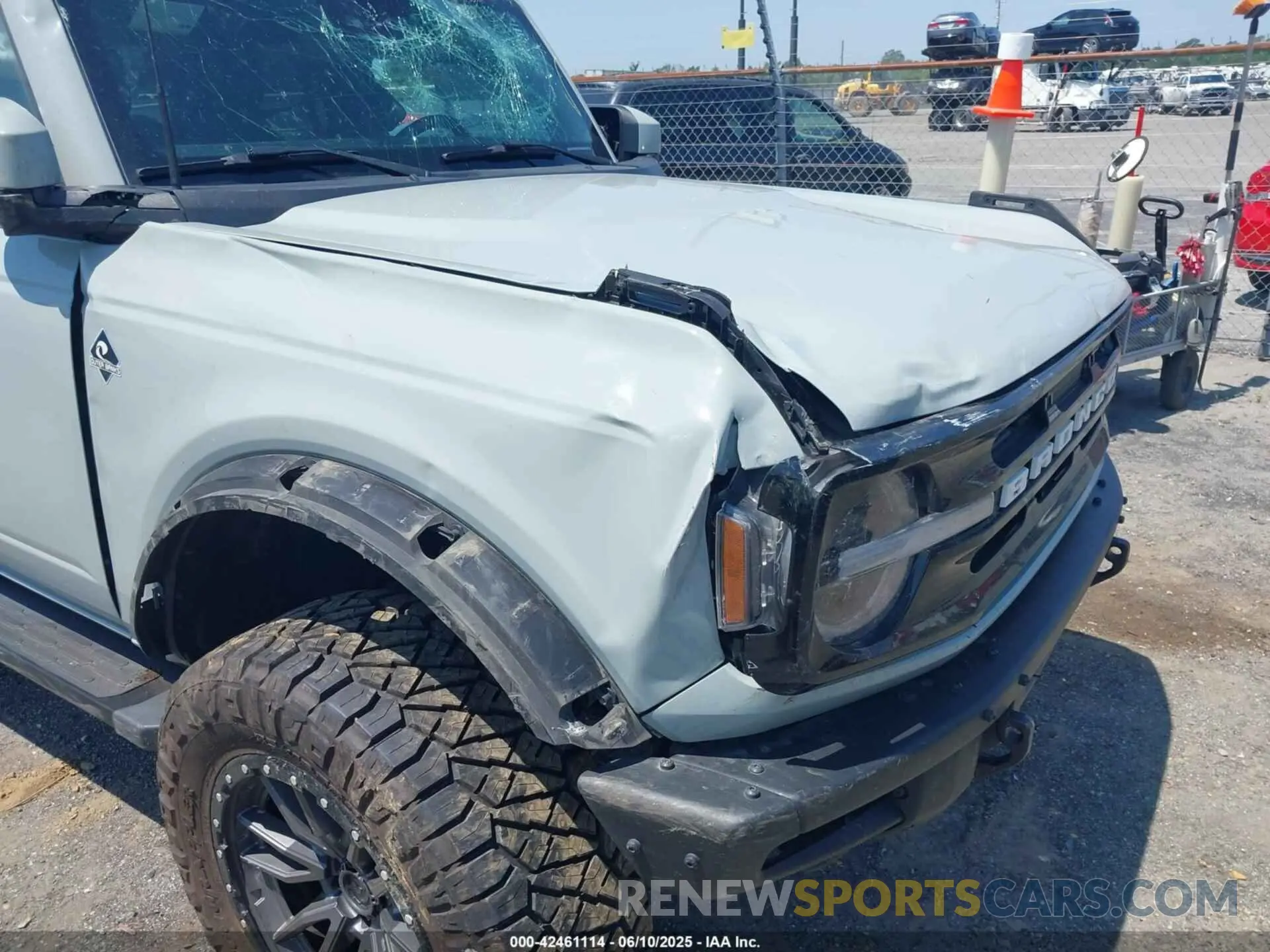 14 Photograph of a damaged car 1FMEE5DP3NLA80097 FORD BRONCO 2022