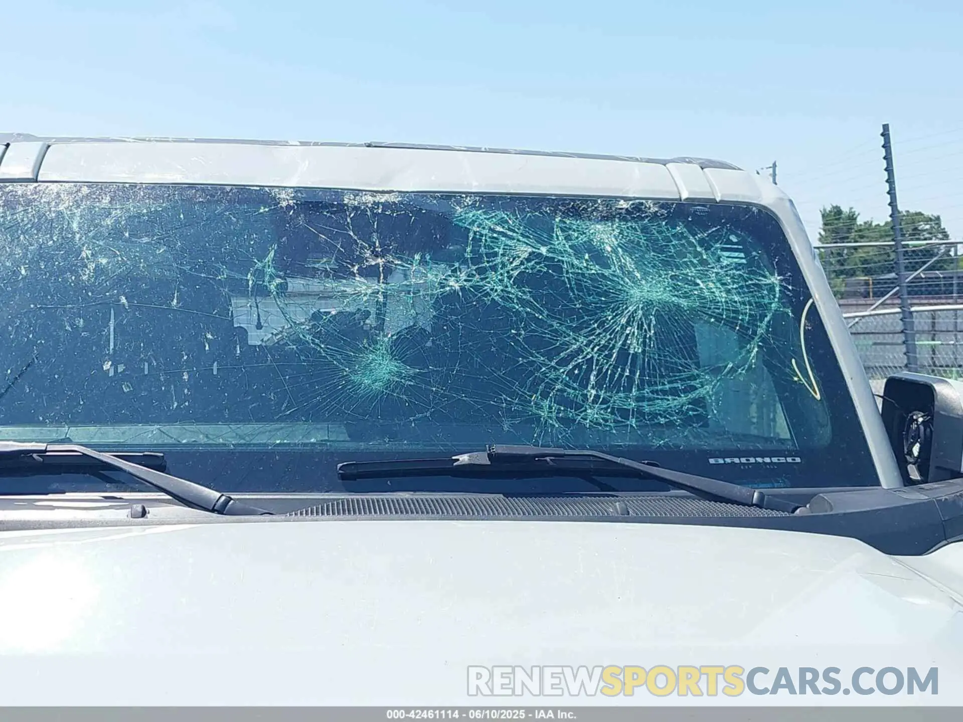 15 Photograph of a damaged car 1FMEE5DP3NLA80097 FORD BRONCO 2022