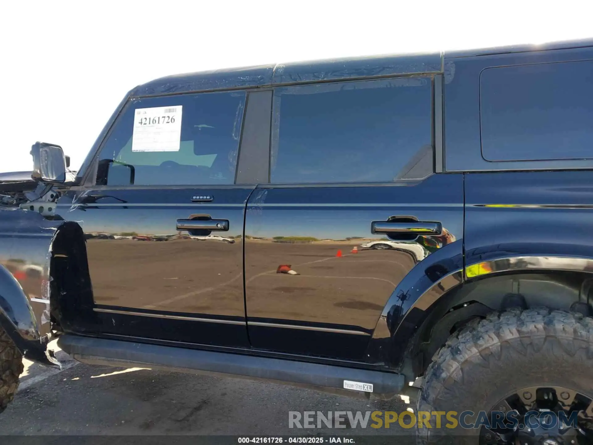 13 Photograph of a damaged car 1FMEE5DP3NLB22834 FORD BRONCO 2022