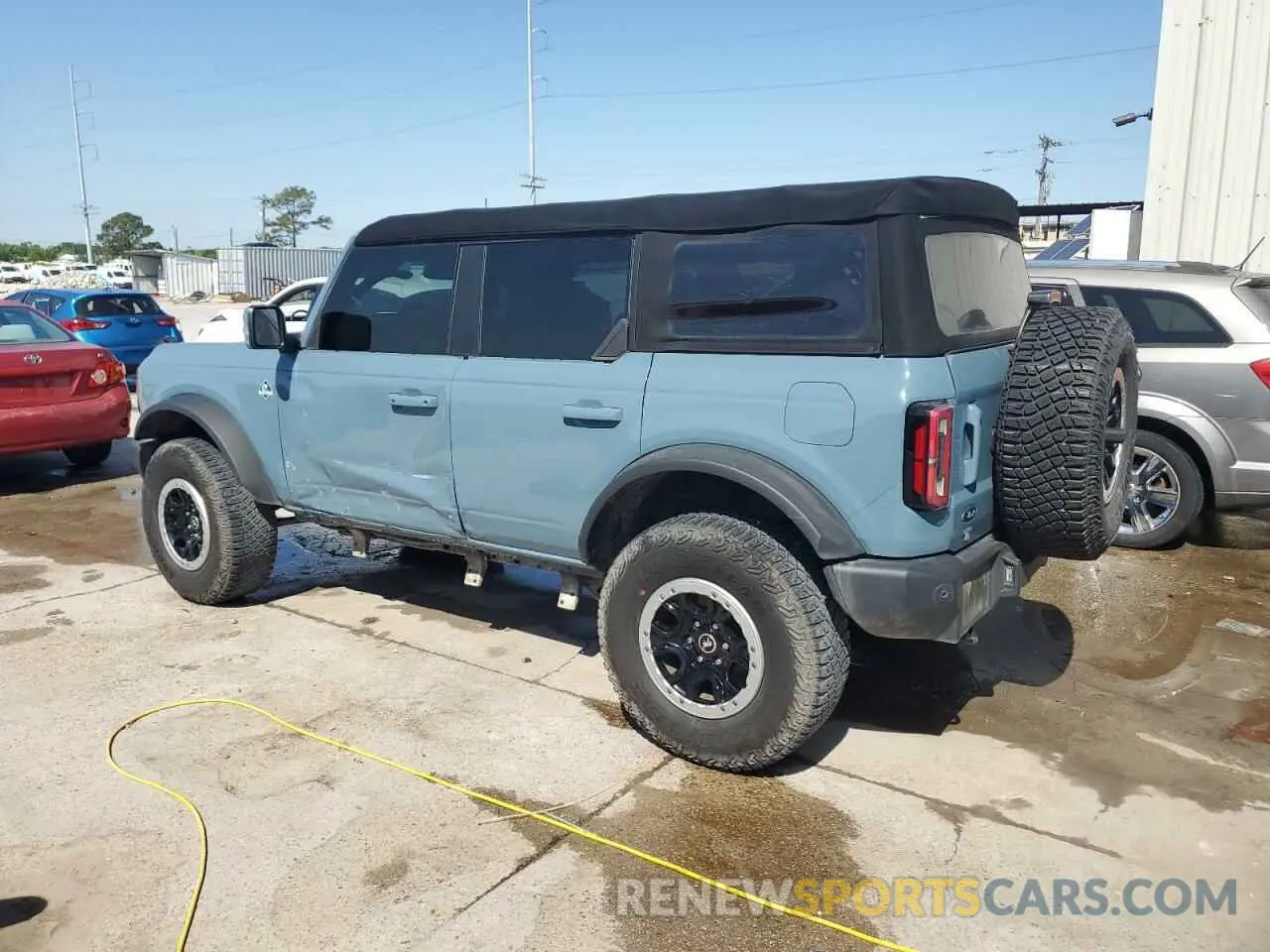 2 Photograph of a damaged car 1FMEE5DP3NLB62749 FORD BRONCO 2022