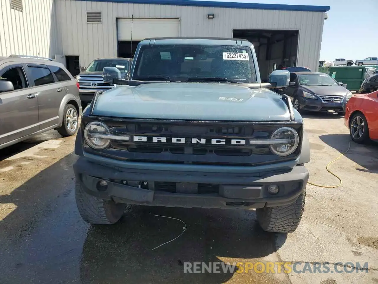 5 Photograph of a damaged car 1FMEE5DP3NLB62749 FORD BRONCO 2022