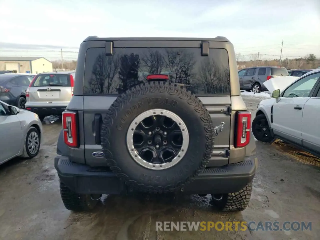 6 Photograph of a damaged car 1FMEE5DP3NLB87781 FORD BRONCO 2022