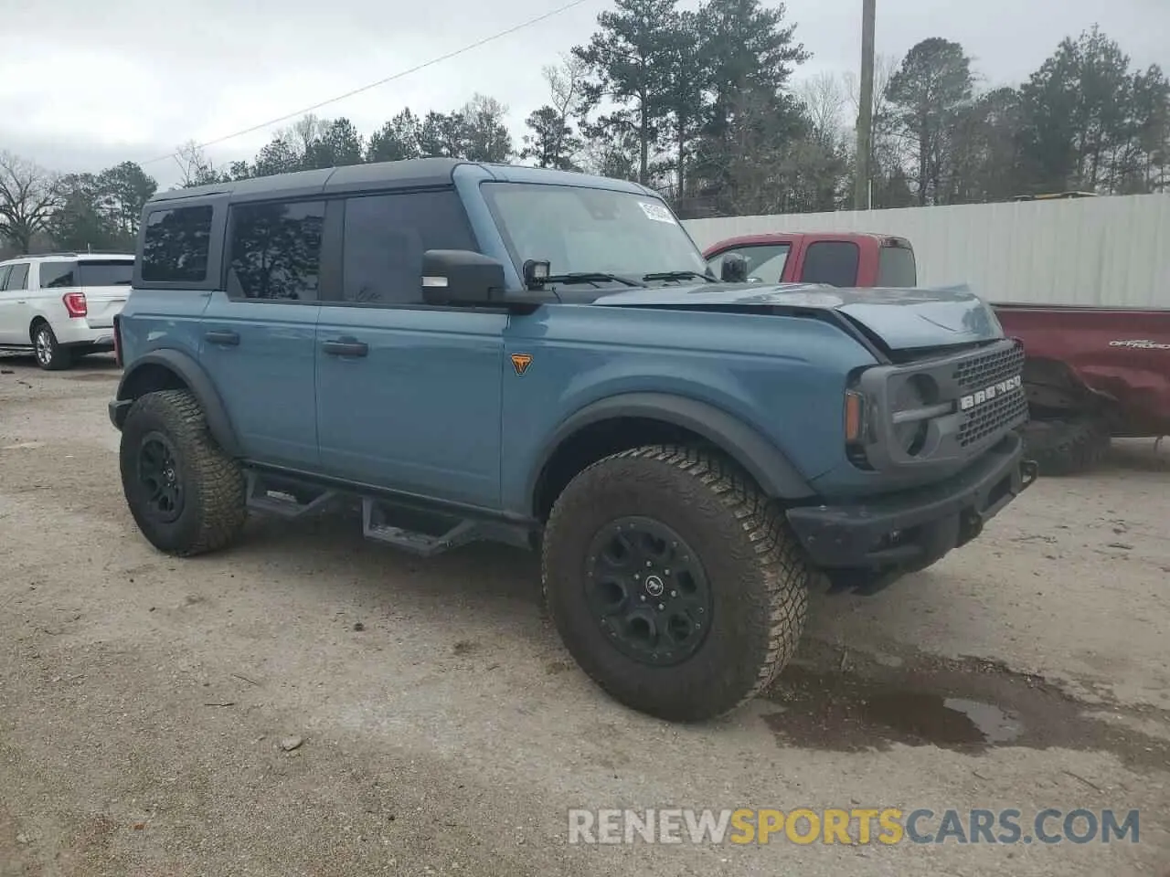 4 Photograph of a damaged car 1FMEE5DP4NLB49945 FORD BRONCO 2022